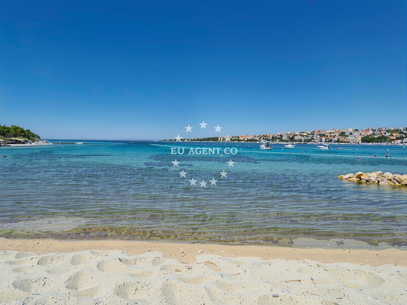 Additional view of Vrtic beach in Jadranski put 20 A, Novalja
