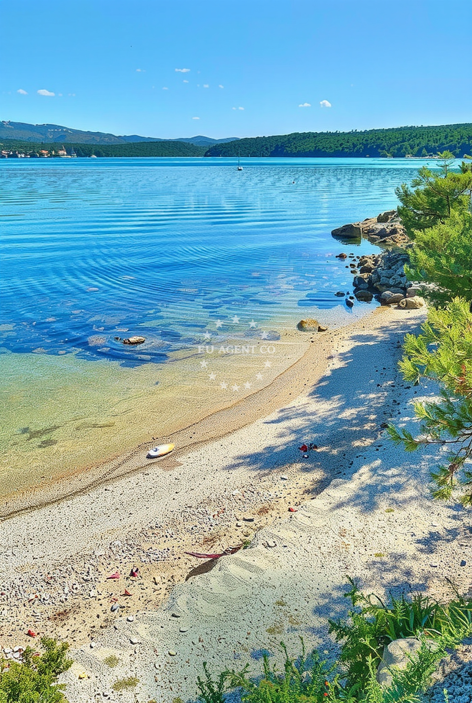 Shoreline and swimming area at Vrulja jug, Pridraga in Vrulja jug