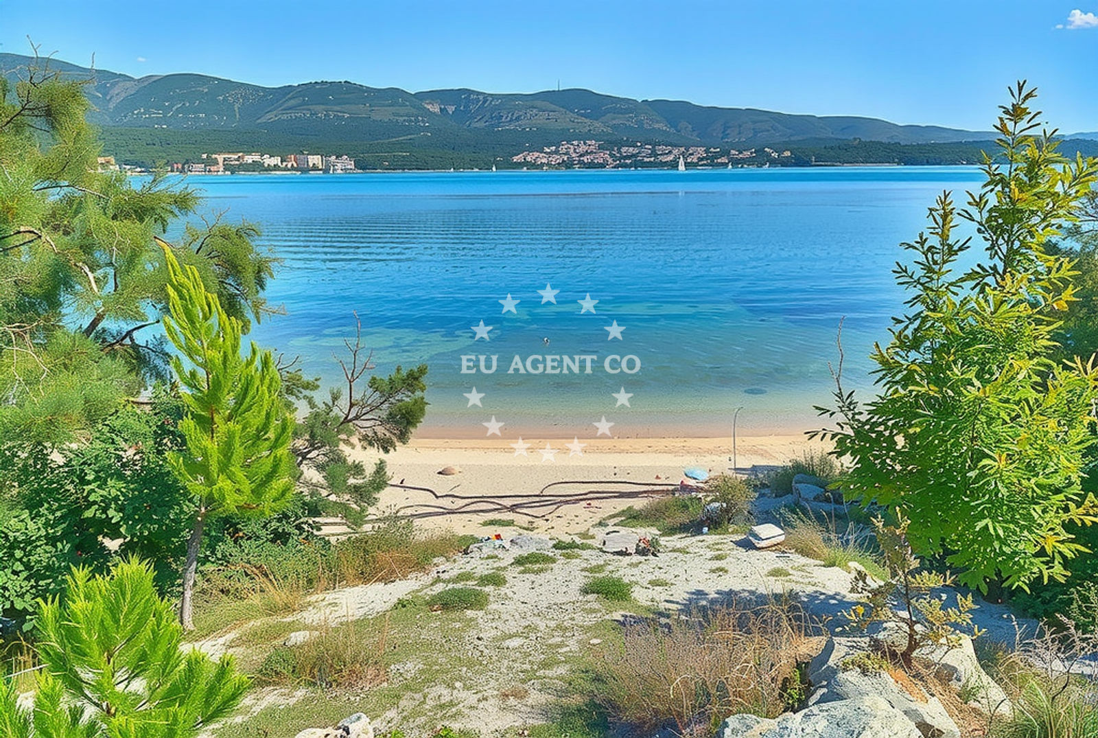 Shoreline and swimming area at Vrulja sredina, Pridraga in Vrulja sredina