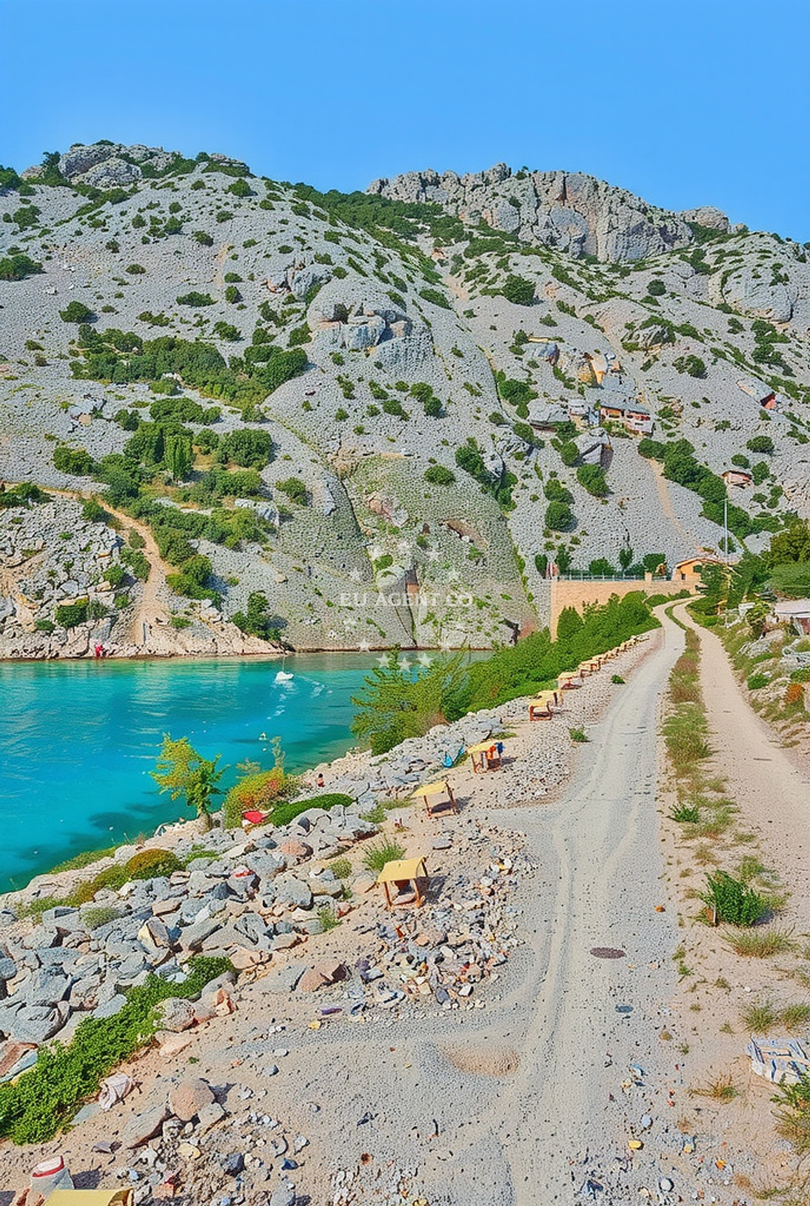 Shoreline and swimming area at Vrulja, Stinica in Vrulja