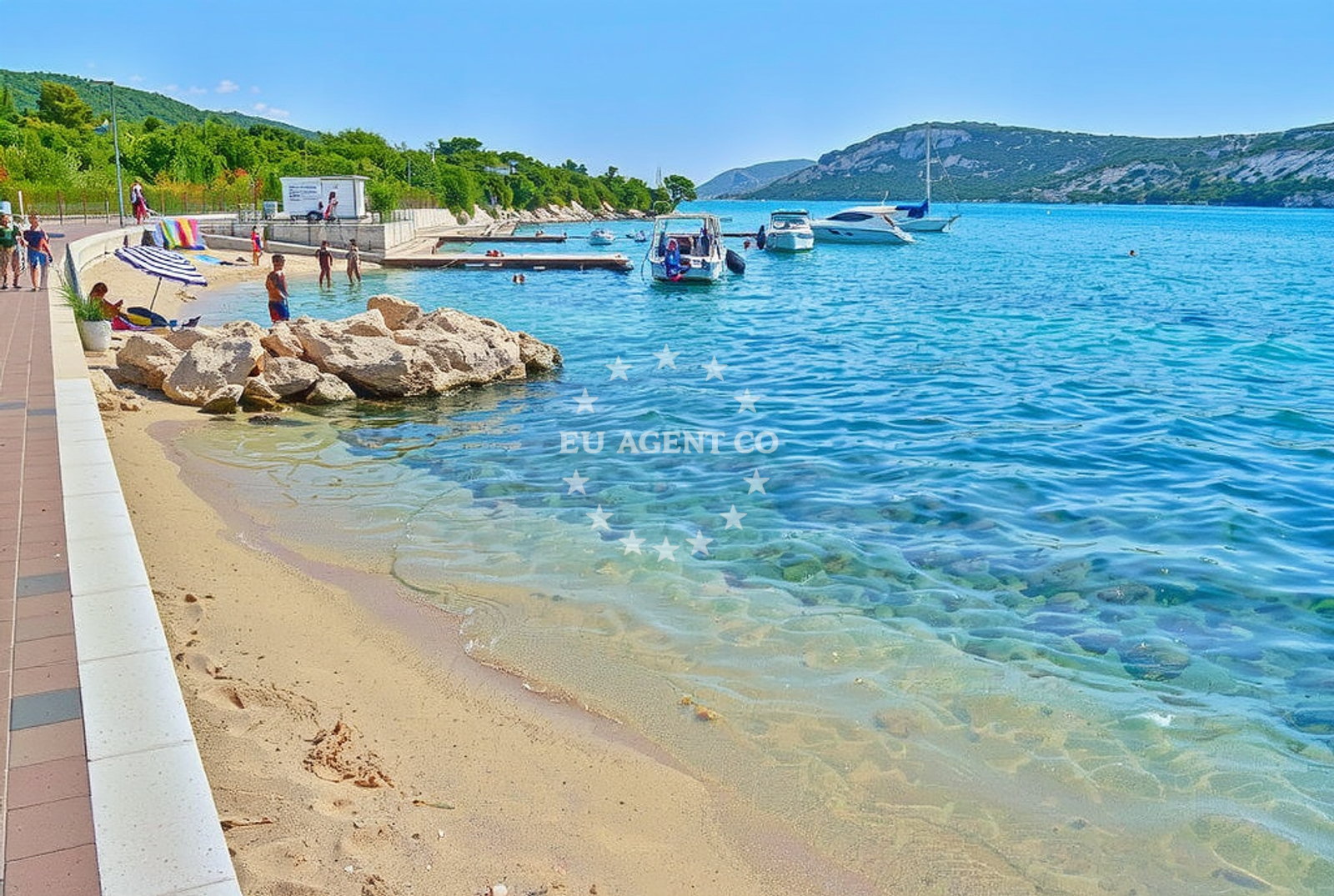 Beach facilities and surroundings at Wodenča, Barbat na Rabu (Rab) in Wodenča