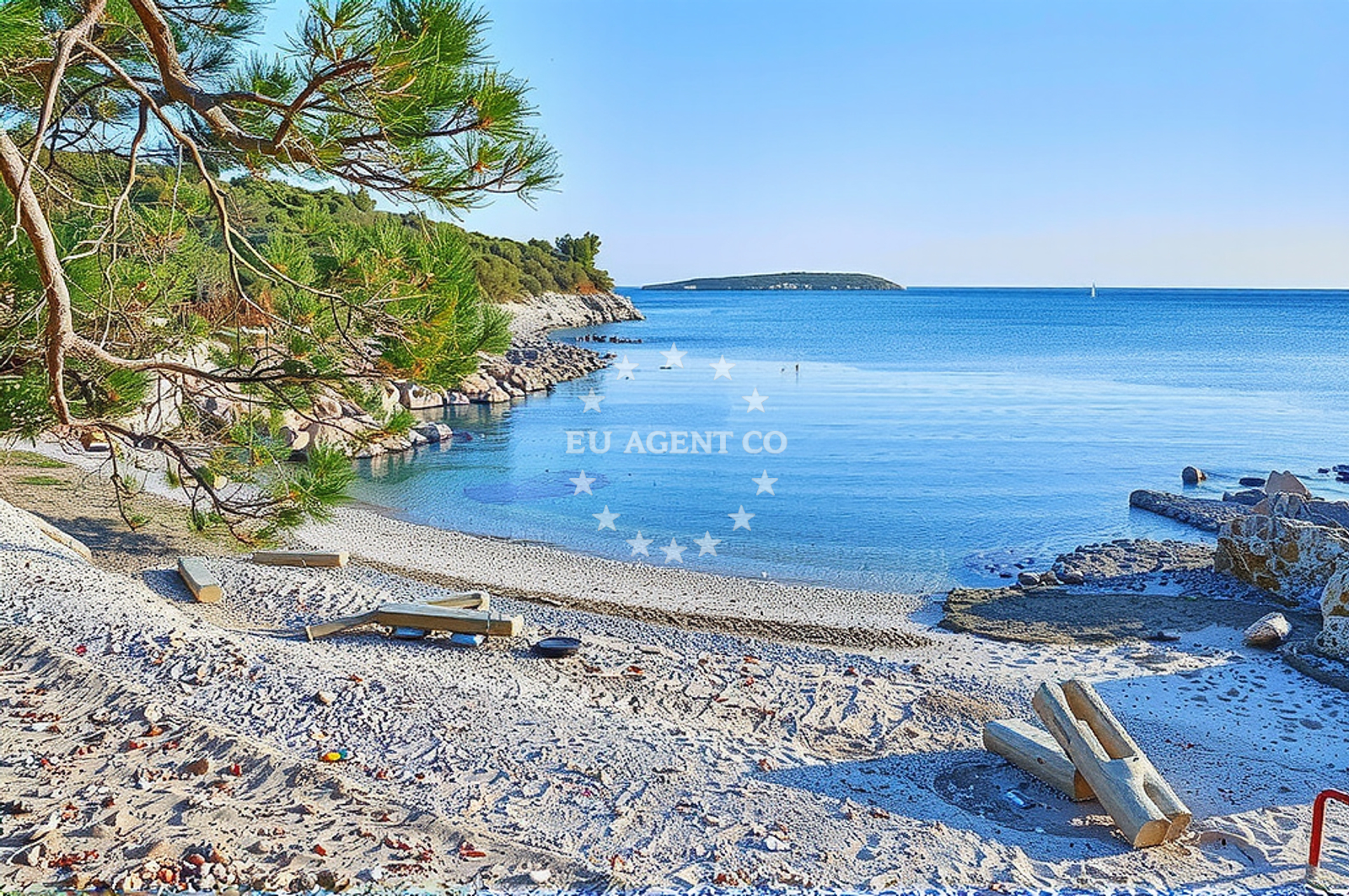 Beach facilities and surroundings at Zabodarski istok, Ćunski (Lošinj) in Zabodarski istok