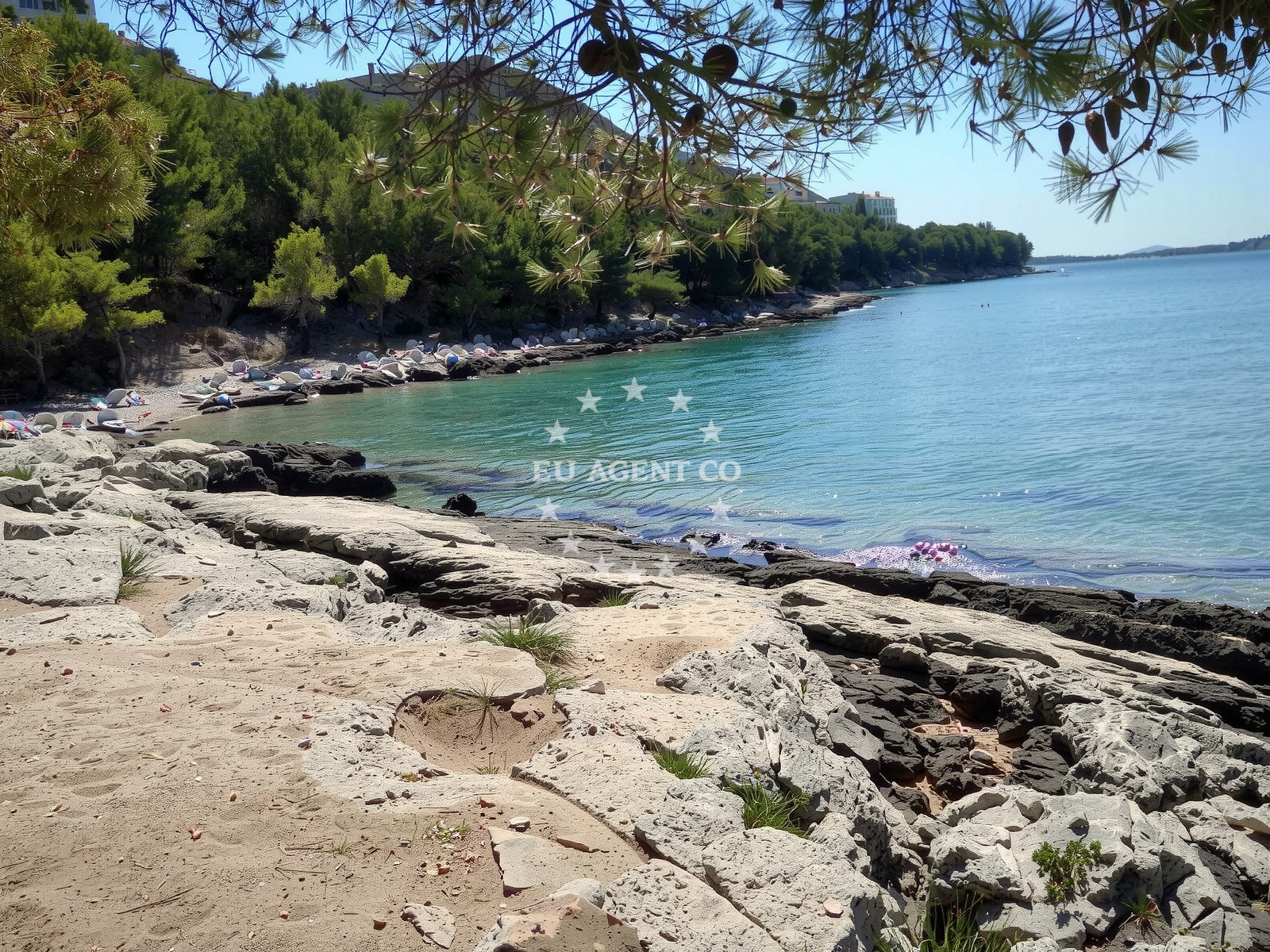 Beach facilities and surroundings at Zakanj beach in Ulica Zdeslava Turića, Drage