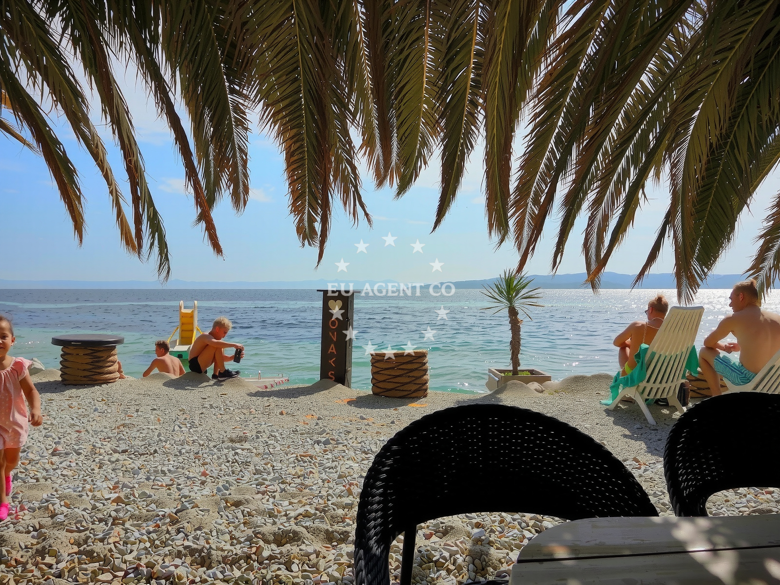 Additional view of Zal beach in Bratuš 18, Promajna