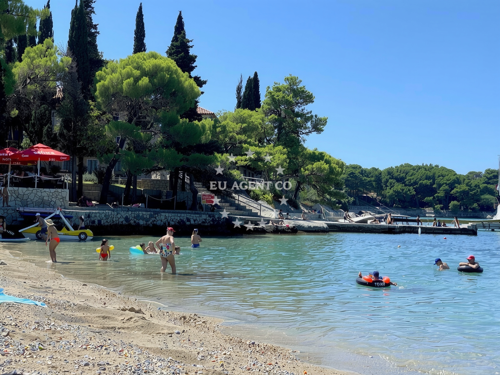 Beach facilities and surroundings at Zal beach in Plosni Rat 9, Cavtat