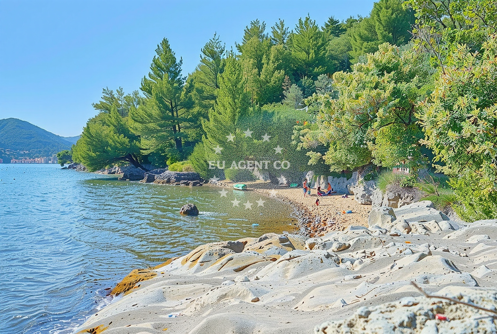 Beach facilities and surroundings at Zamaslina: beaches and coves (1) in Zamaslina