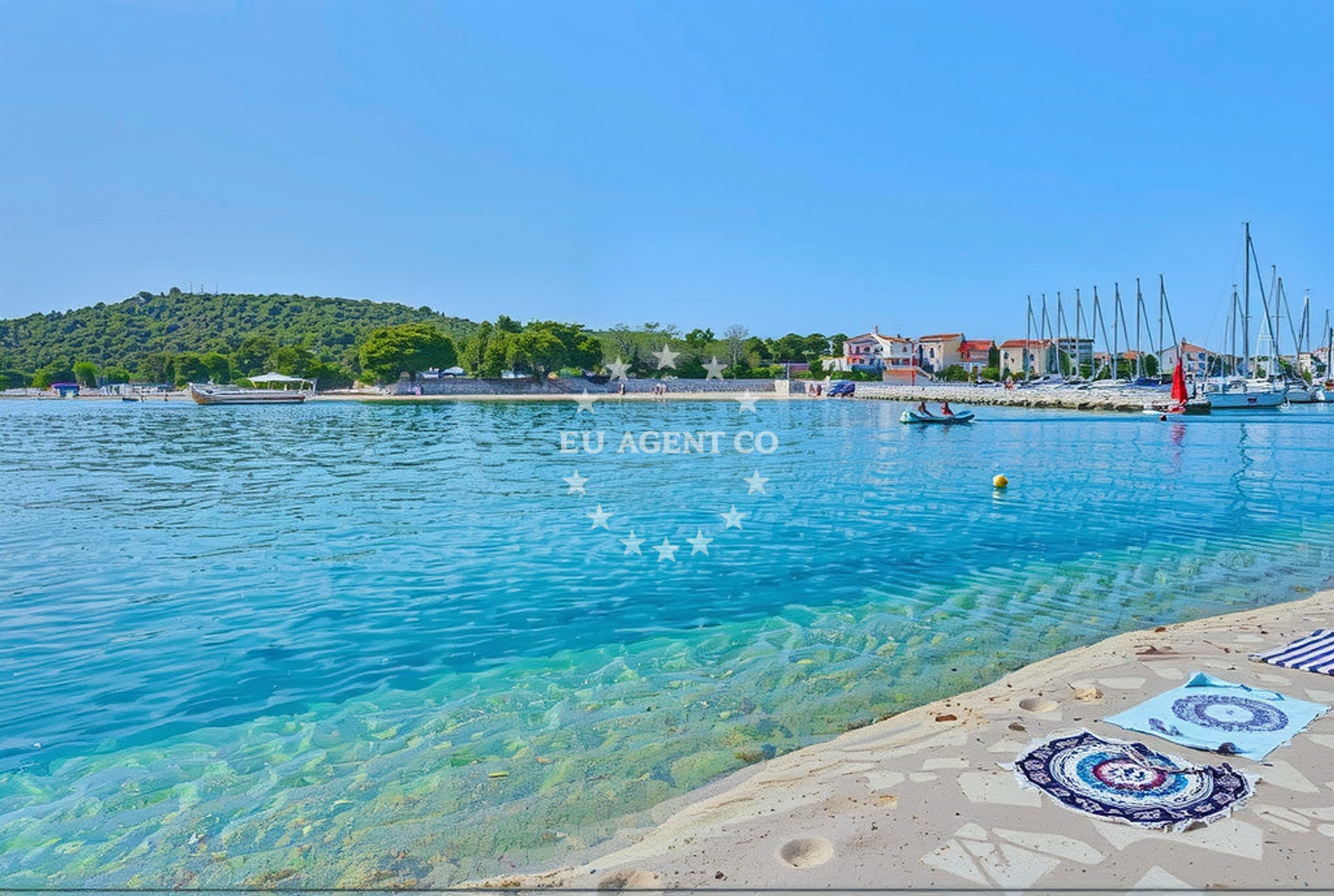 Beach facilities and surroundings at Zaratić, Jezera (Murter) in Zaratić