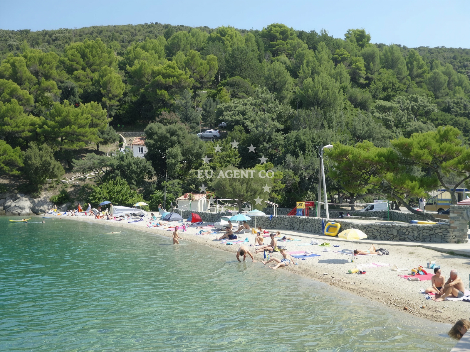 Beach facilities and surroundings at Zdovica beach in Valun 52 Valun, Valun