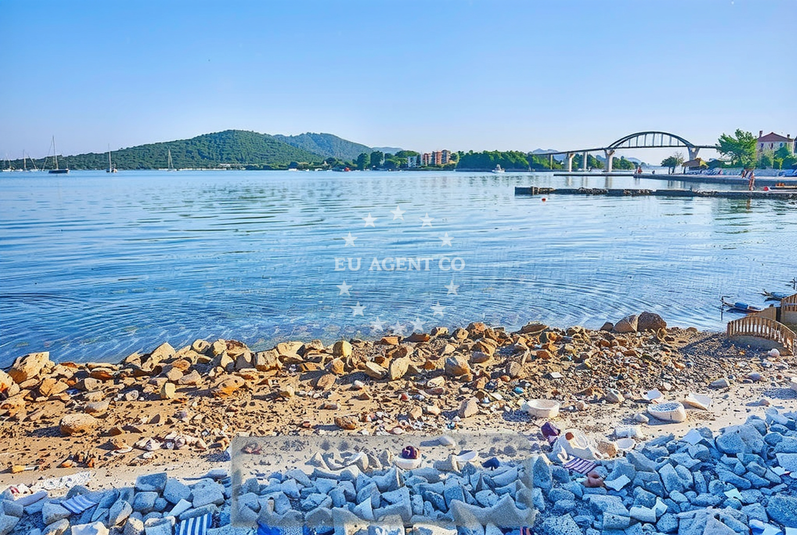 Beach facilities and surroundings at Ždrelaščica, Kukljica (Ugljan) in Ždrelaščica