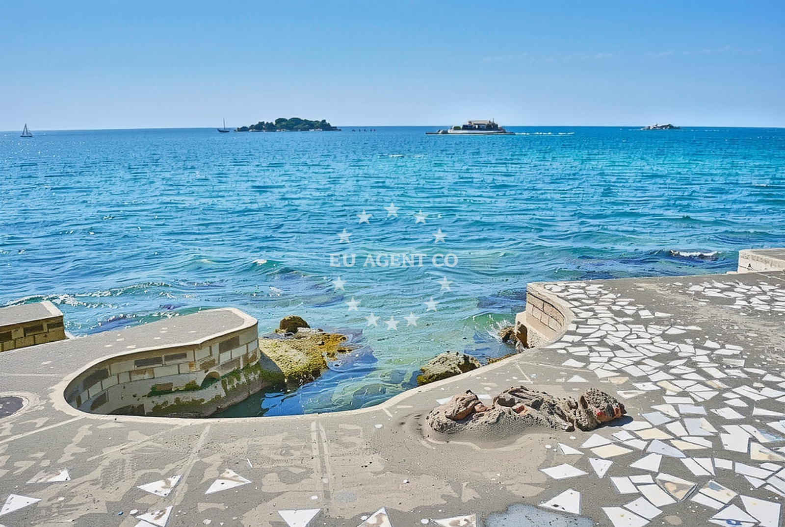 Beach facilities and surroundings at Zelena laguna, Funtana in Zelena laguna