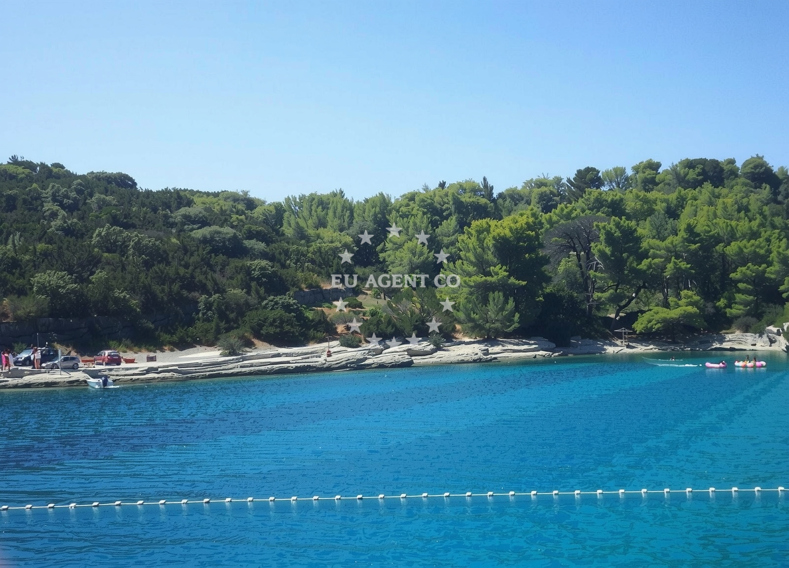 Beach facilities and surroundings at Zhukova beach in Rudina 156, Stari Grad