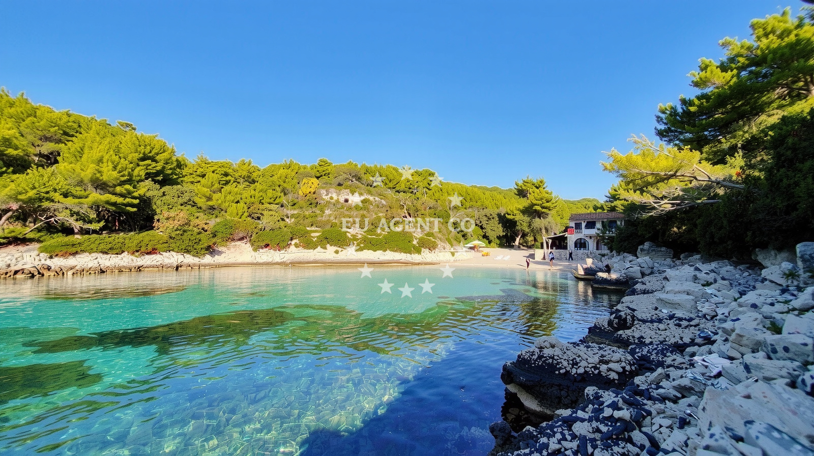 Beach facilities and surroundings at Zitna beach in Zavalatica 368, Zavalatica