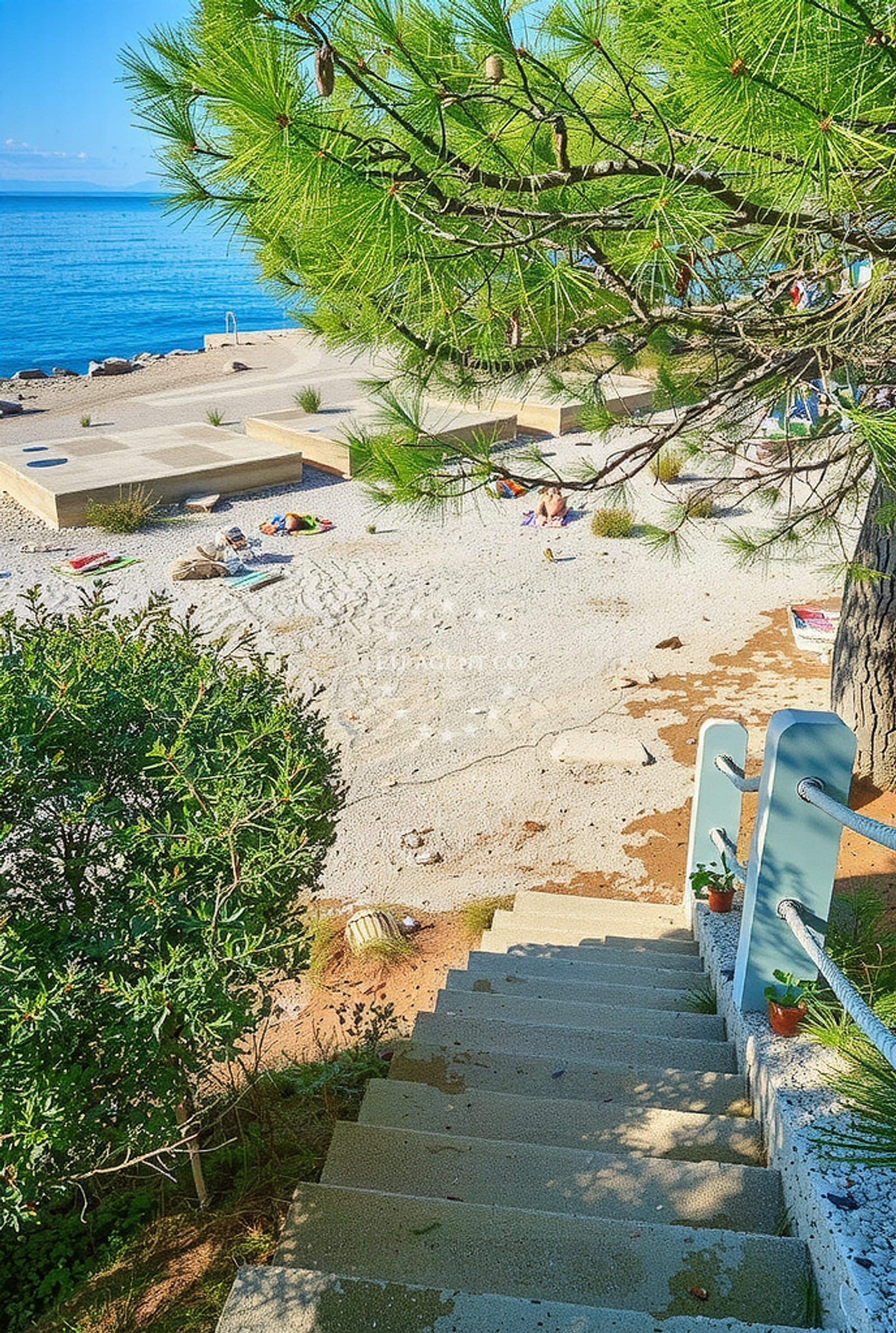 Shoreline and swimming area at Zlatne stijene, Pula in Zlatne stijene