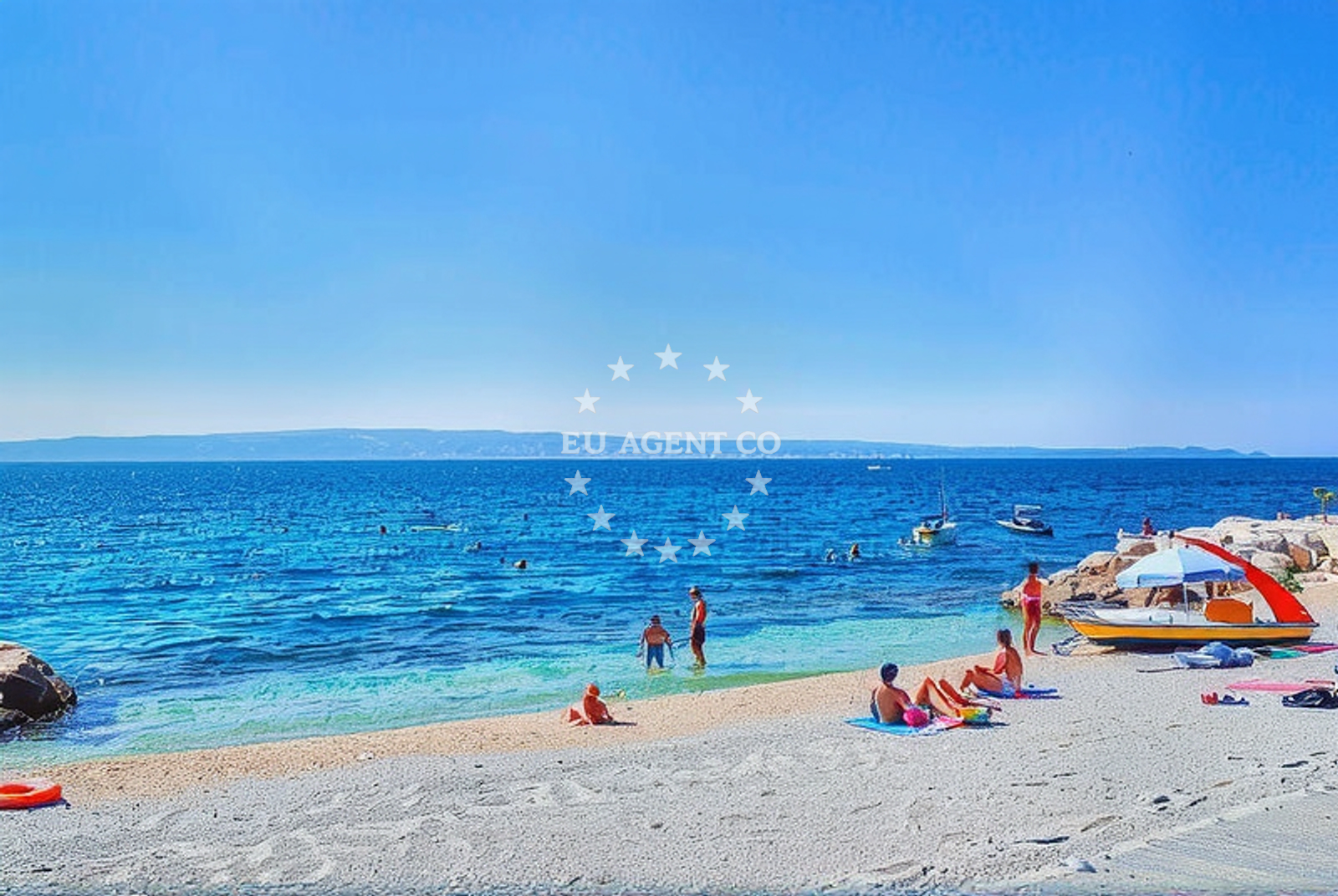 Beach facilities and surroundings at Žnjan 3, Split in Žnjan 3