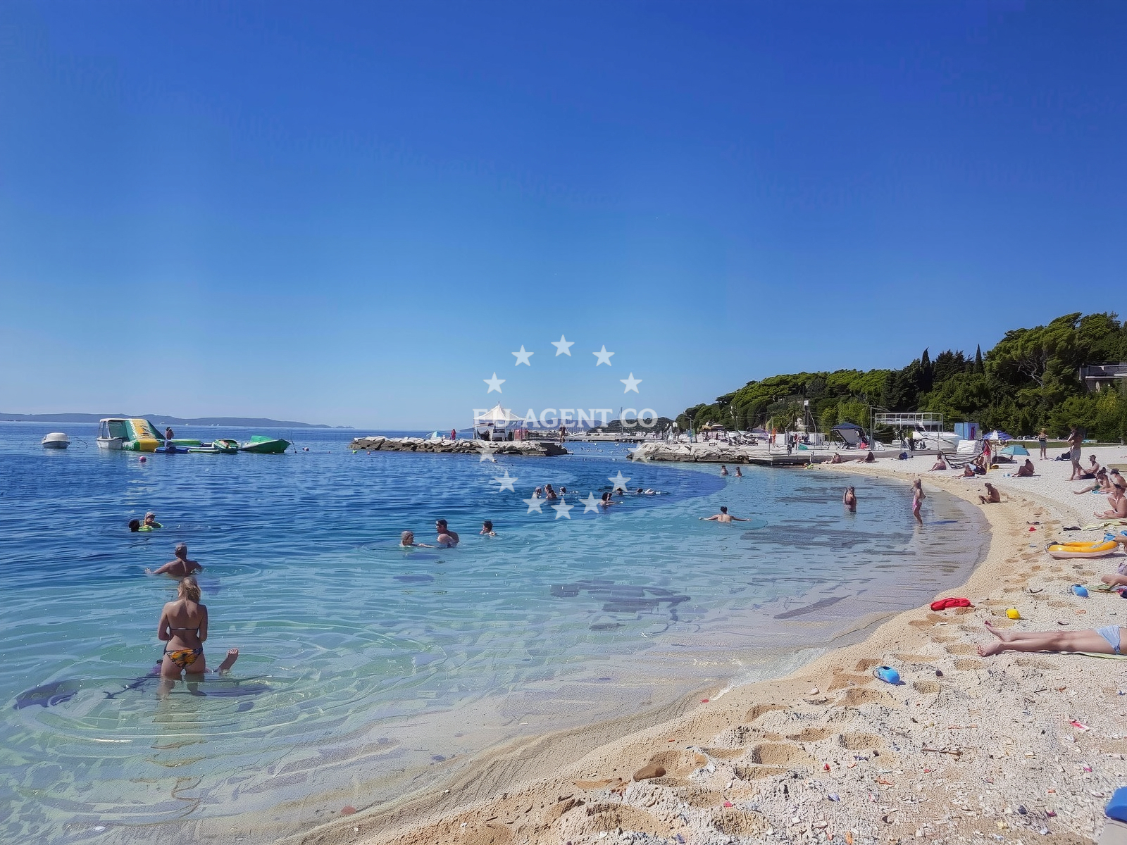 Overview of Žnjan City beach in 147 Velebitska ulica, Split