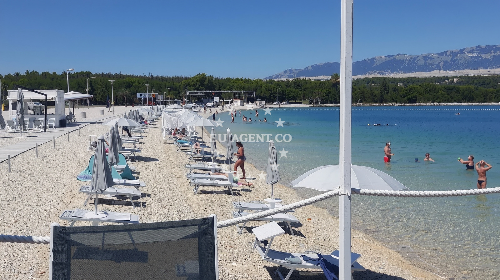 Beach facilities and surroundings at Zrce beach in 9 Ulica Vjenceslava Novaka, Novalja