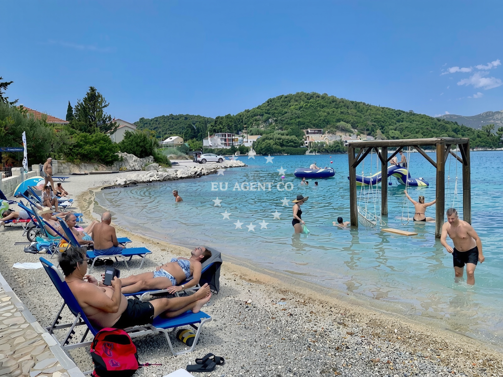 Beach facilities and surroundings at Zrnovo II beach in Žrnovo 657C, Korčula