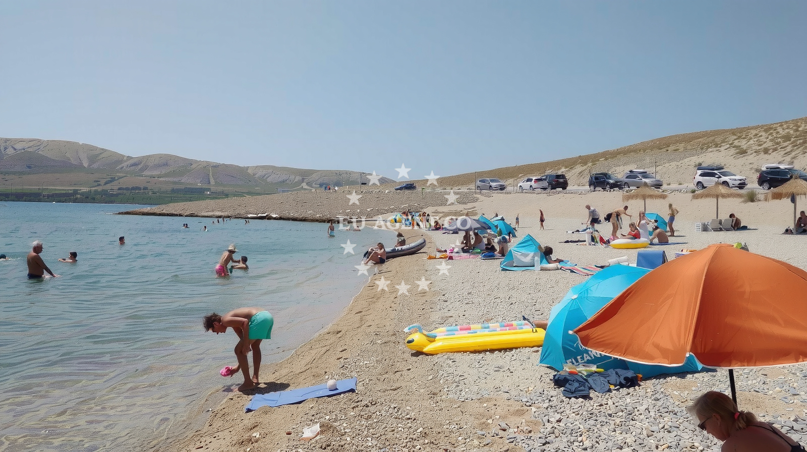 Beach facilities and surroundings at Zubovici beach in Greda 4, Zubovići