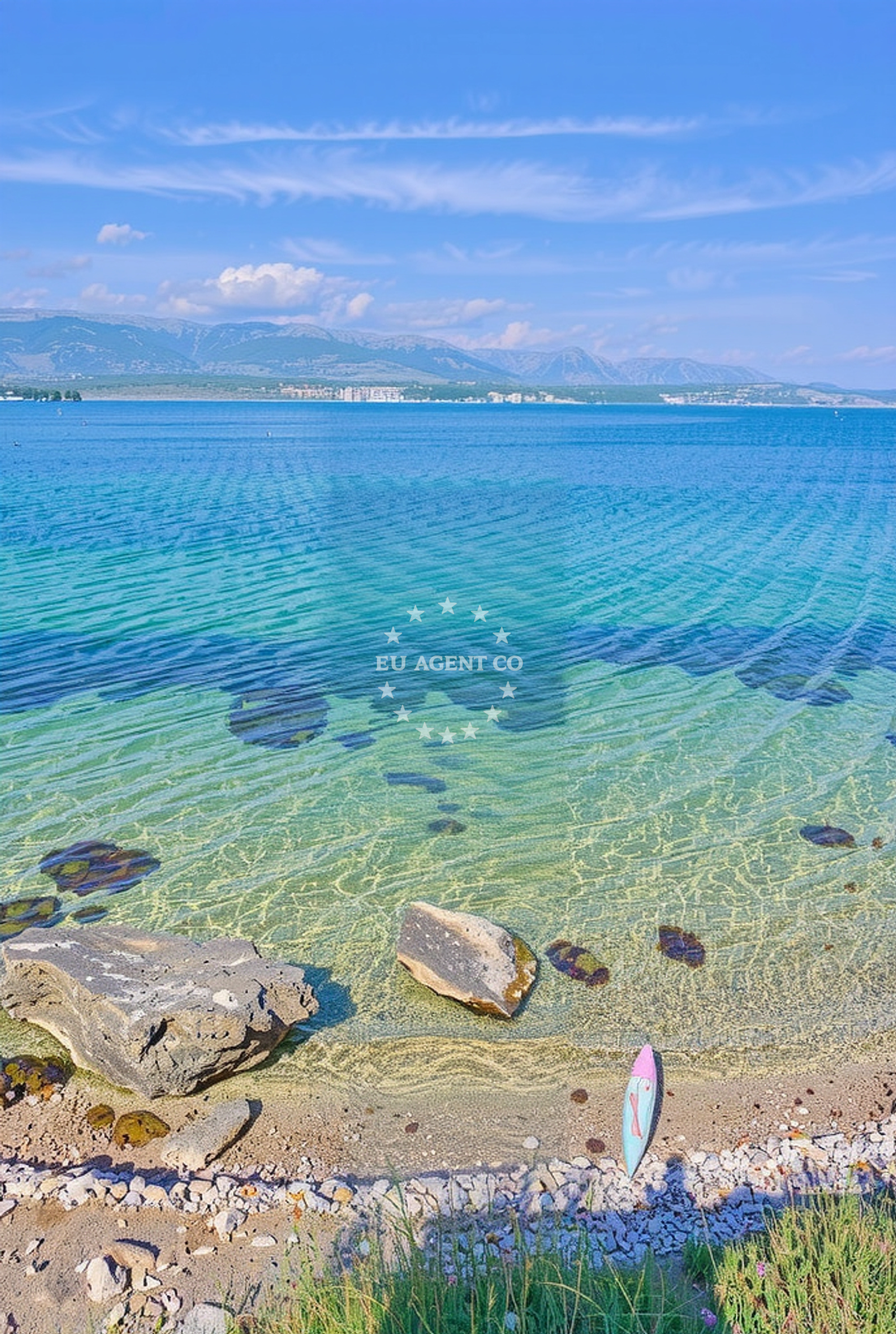 Shoreline and swimming area at Žuže sredina, Podgradina (Posedarje) in Žuže sredina