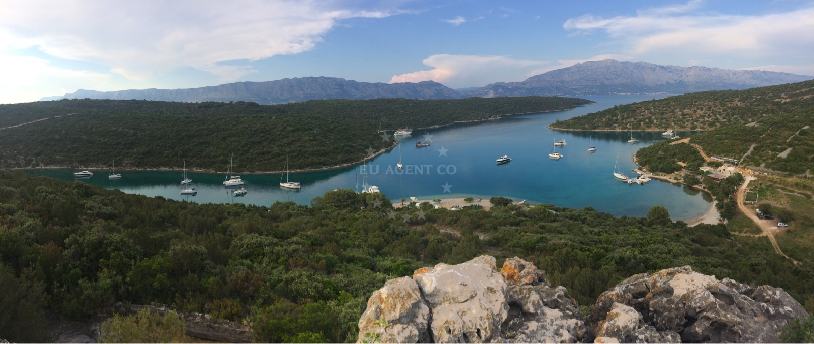 Traditional Dalmatian restaurant with pebble beach view, Povlja, Brač