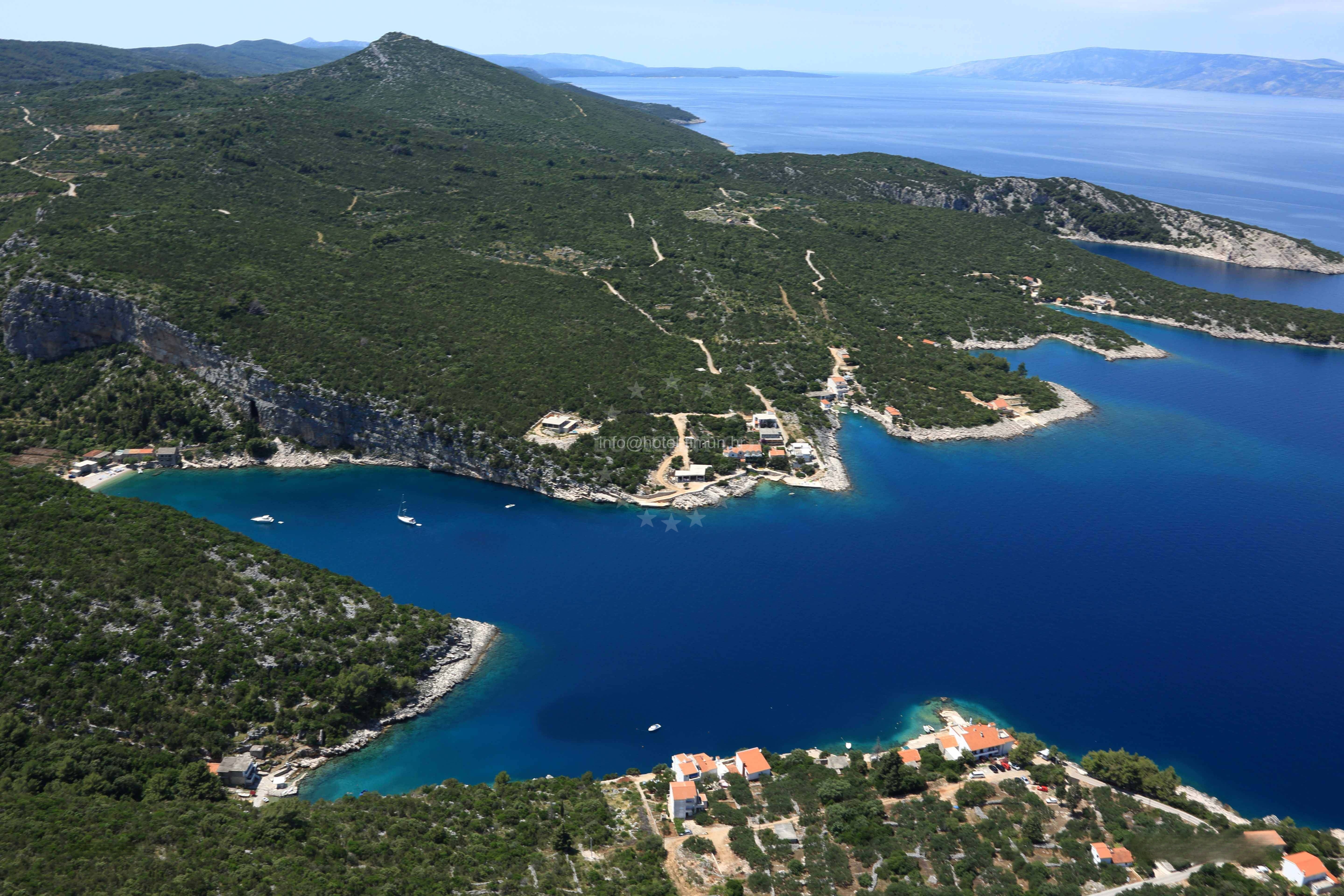 Additional view of Restaurant Preza quay buoy field in Quay in Pokrivenik on the island Hvar, Central Dalmatia, Croatia photo 7