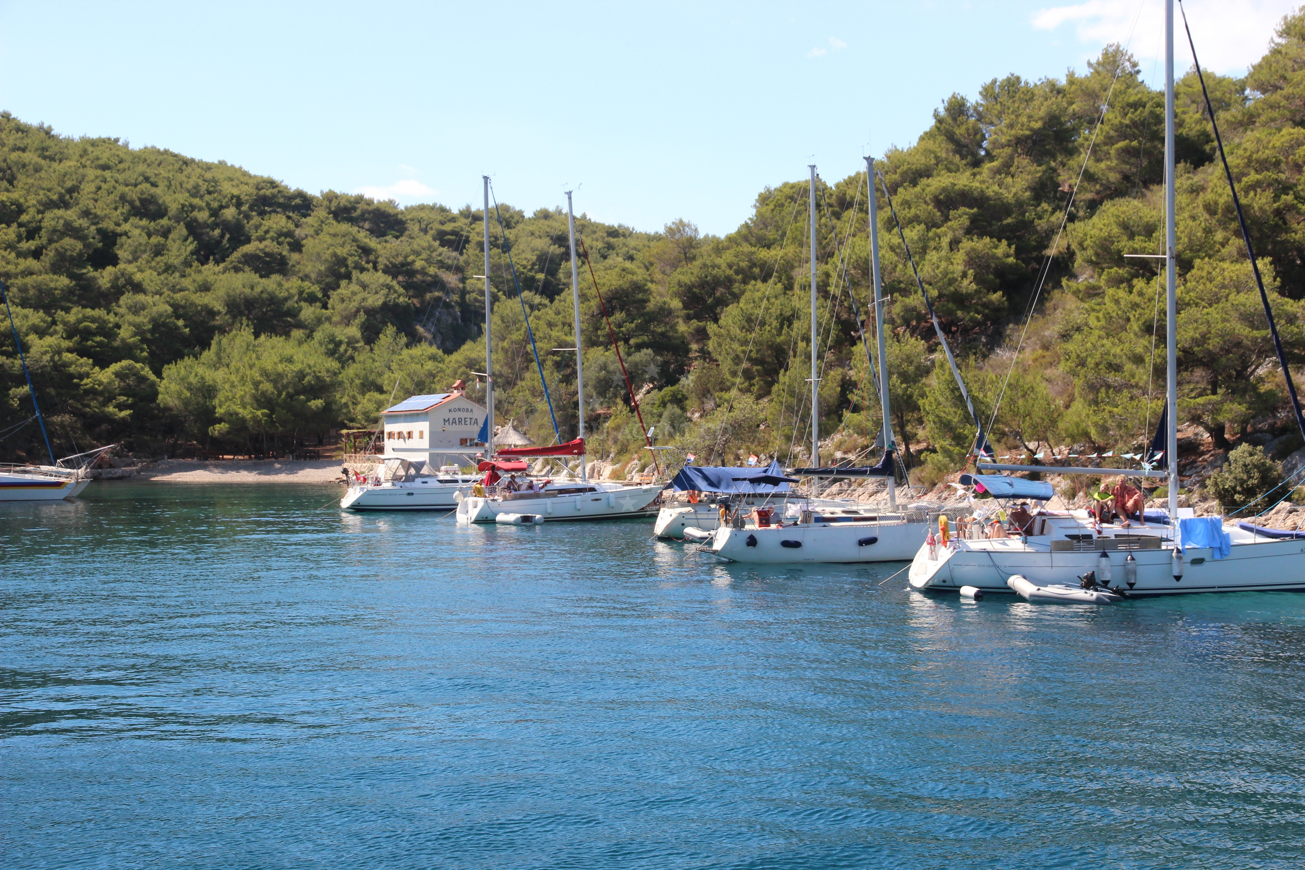 Cocktail bar in the eastern part of Vela Garska bay
