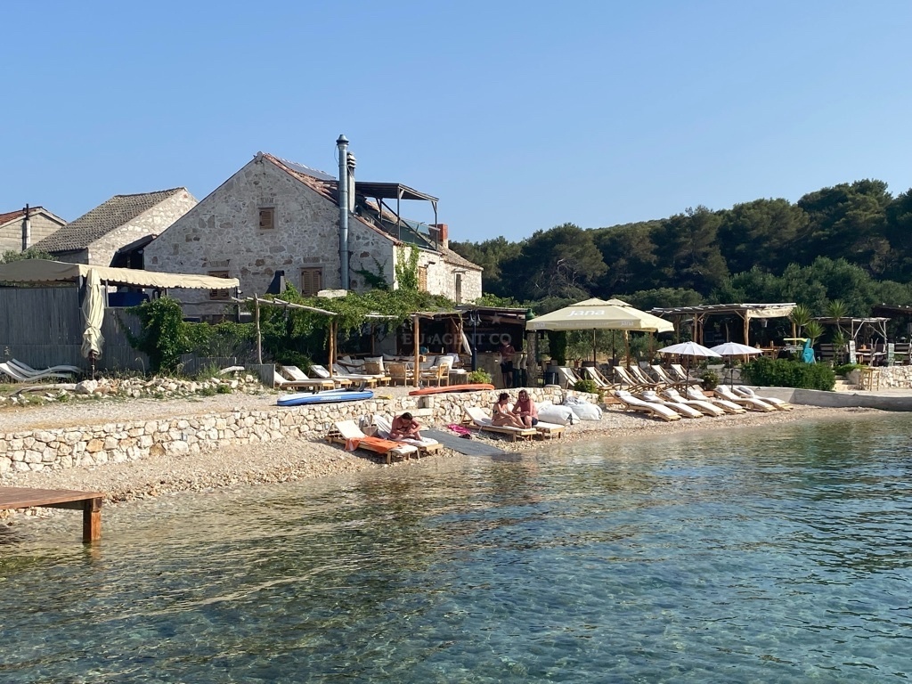 Mamato Bar restaurant with view of the Adriatic Sea, Marinkovac Island
