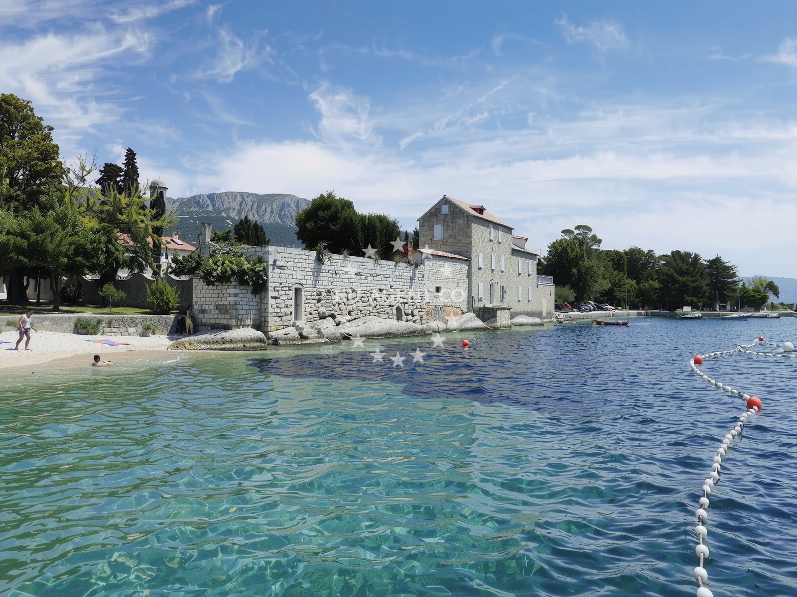 Access to nearby beaches from Hotel Palace jetty in Split