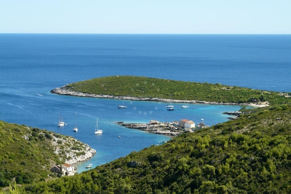 Additional view of Konoba Dalmatino buoys buoy field in Buoy field in Vis on the island Vis, Central Dalmatia, Croatia photo 4