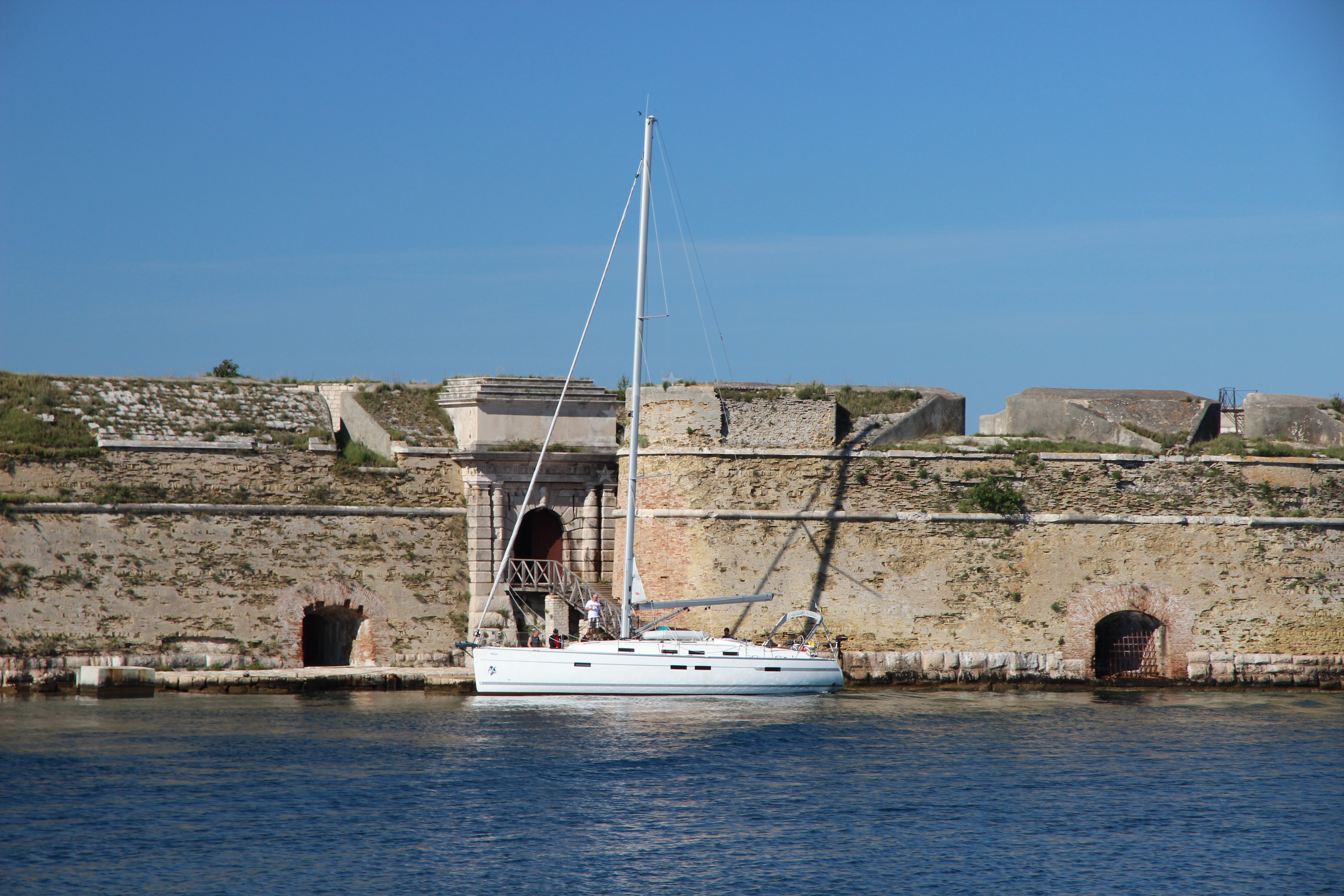 Flat bridge structure at Sv. Nikola Quay, Zablace, Central Dalmatia