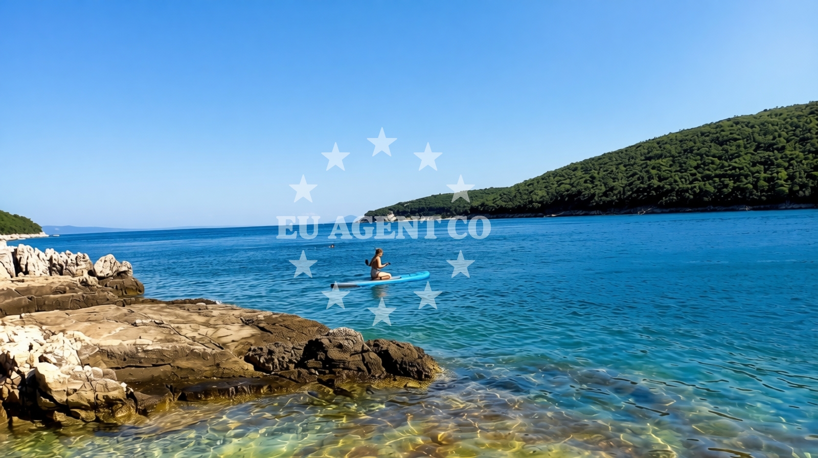 Scenic perspective of Krnica Jetty with nearby beaches and anchorages visible