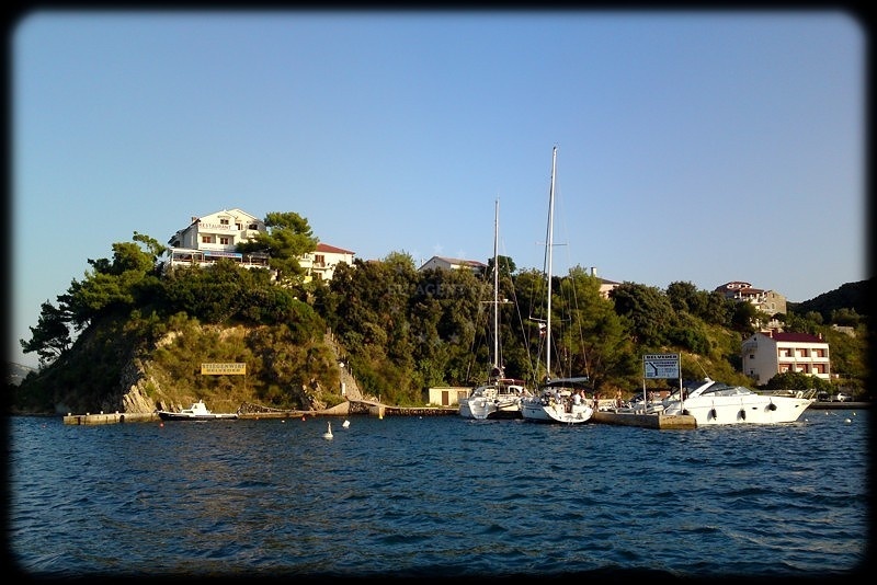 Mooring berths at Restaurant Belveder Jetty, Supetar