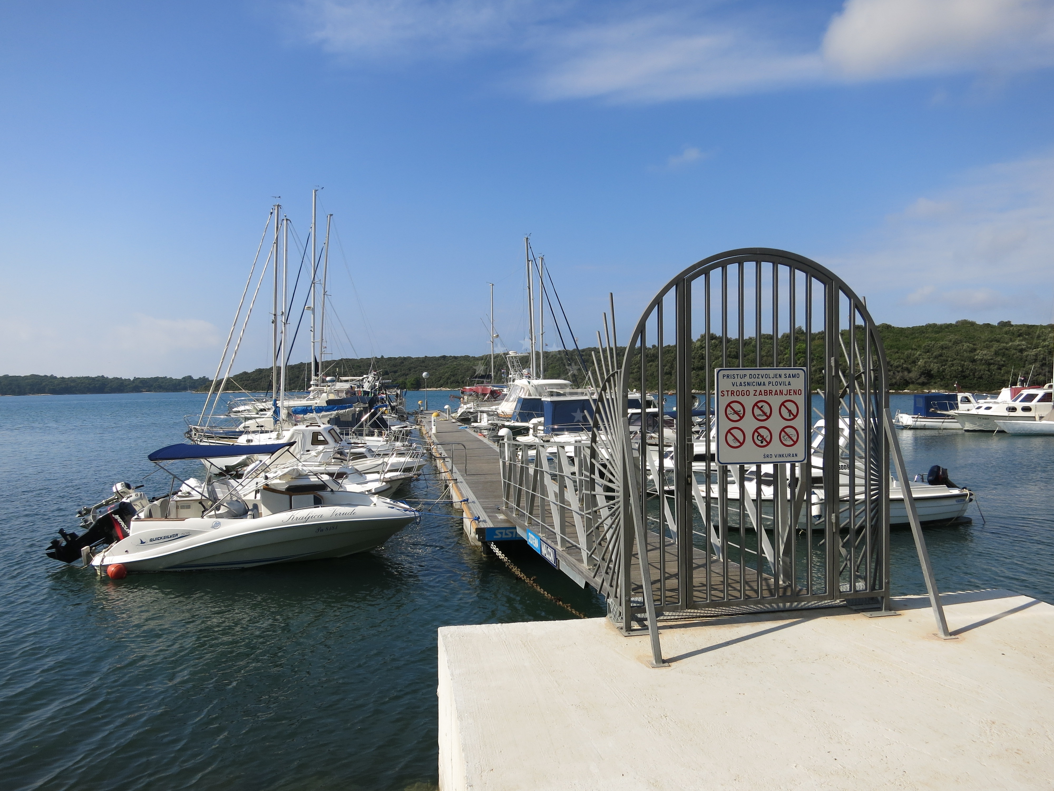 Local restaurant La Gondola d'Oro visible from the jetty