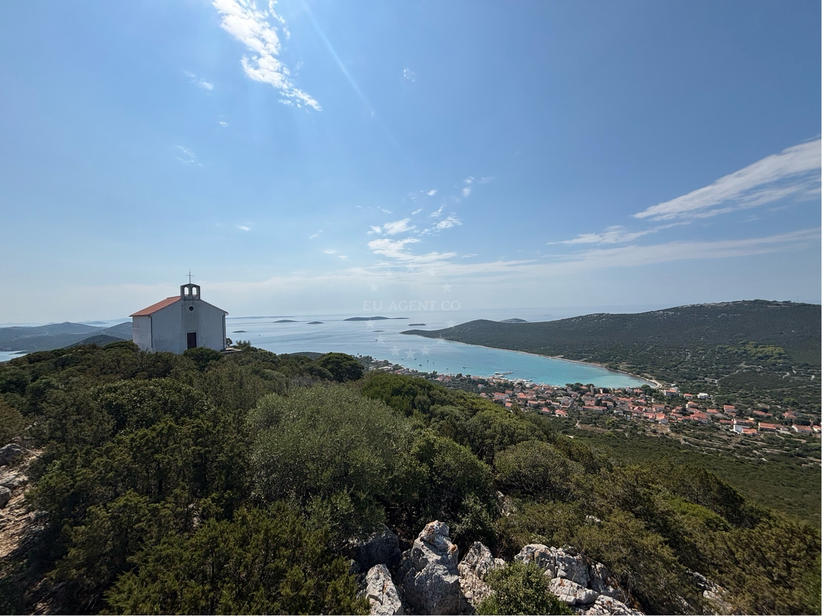 Adriatic coastline near Buoy Field Ist