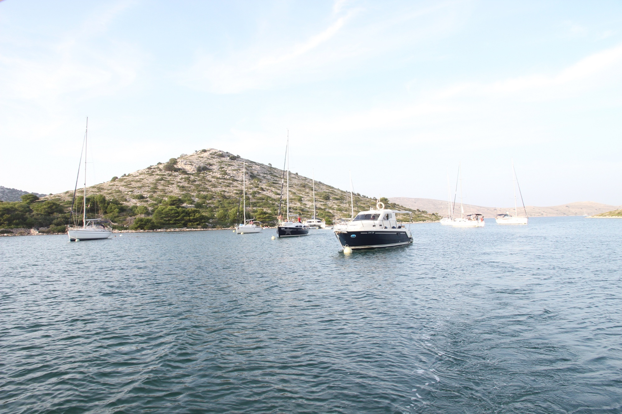 Buoy chains securing mooring points near Konoba Larus, Lavsa