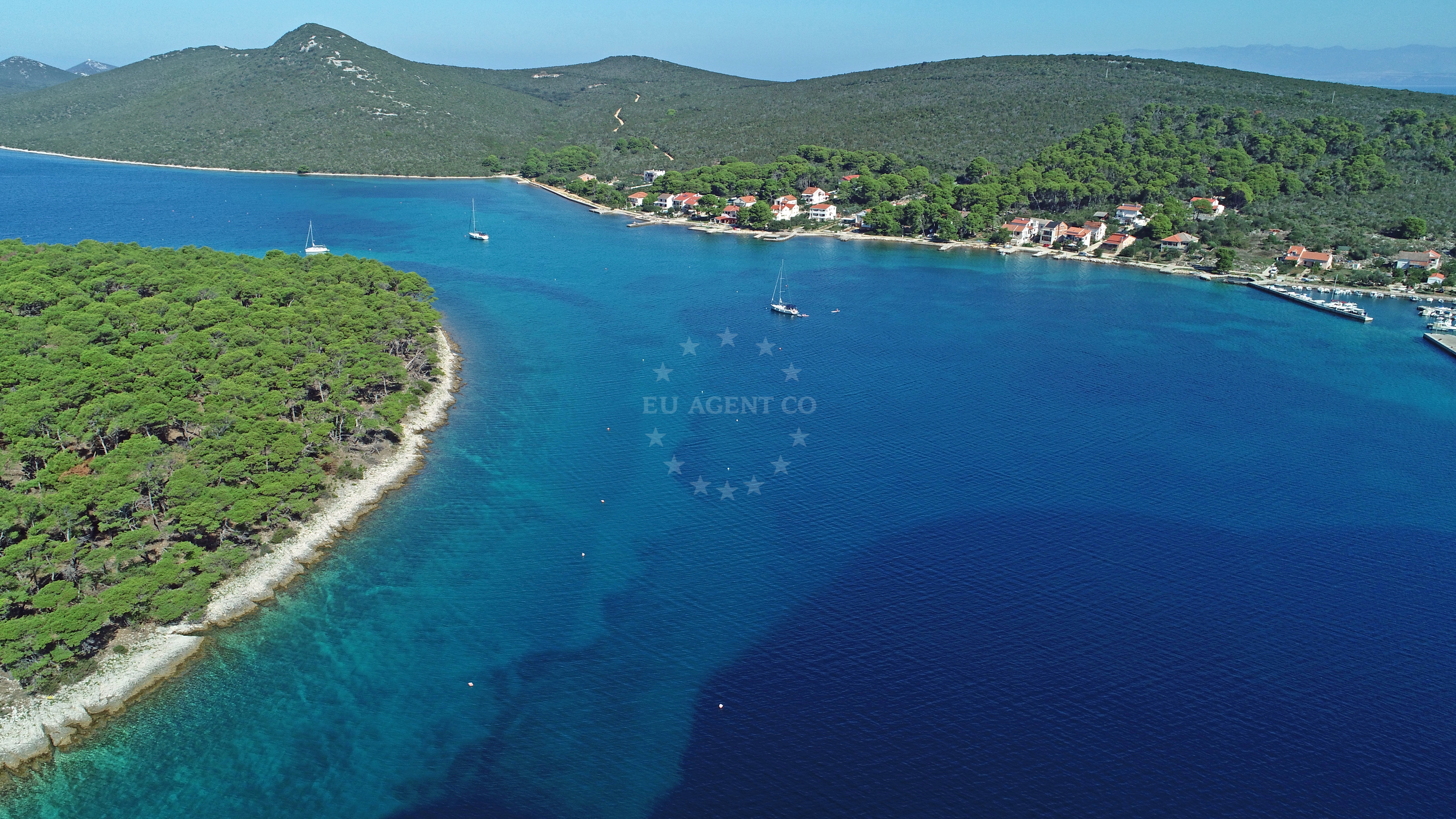Berthing facilities at Buoy Field Brgulje, North Dalmatia