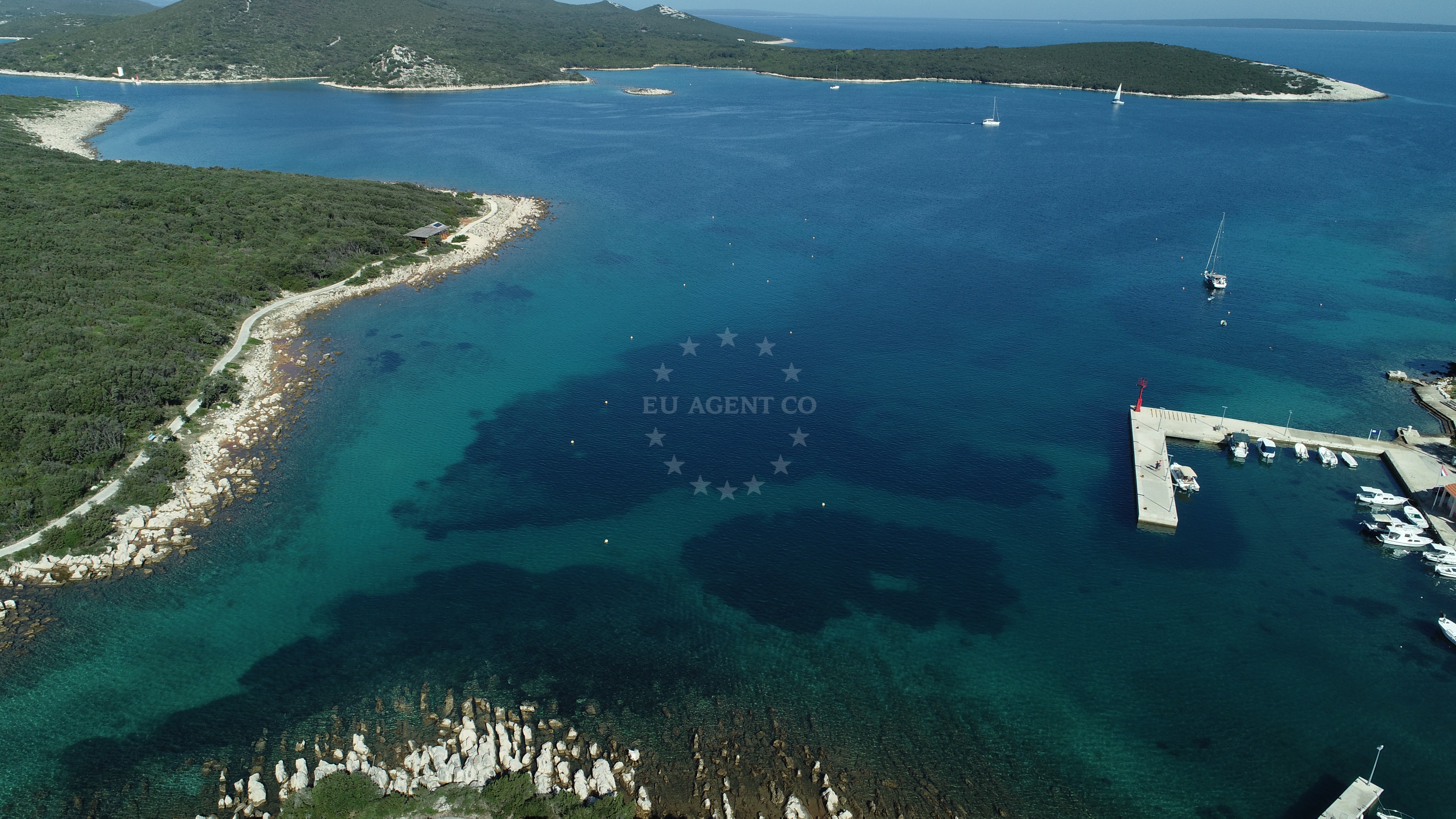 Shallow waters of Buoy Field Zapuntel, North Dalmatia