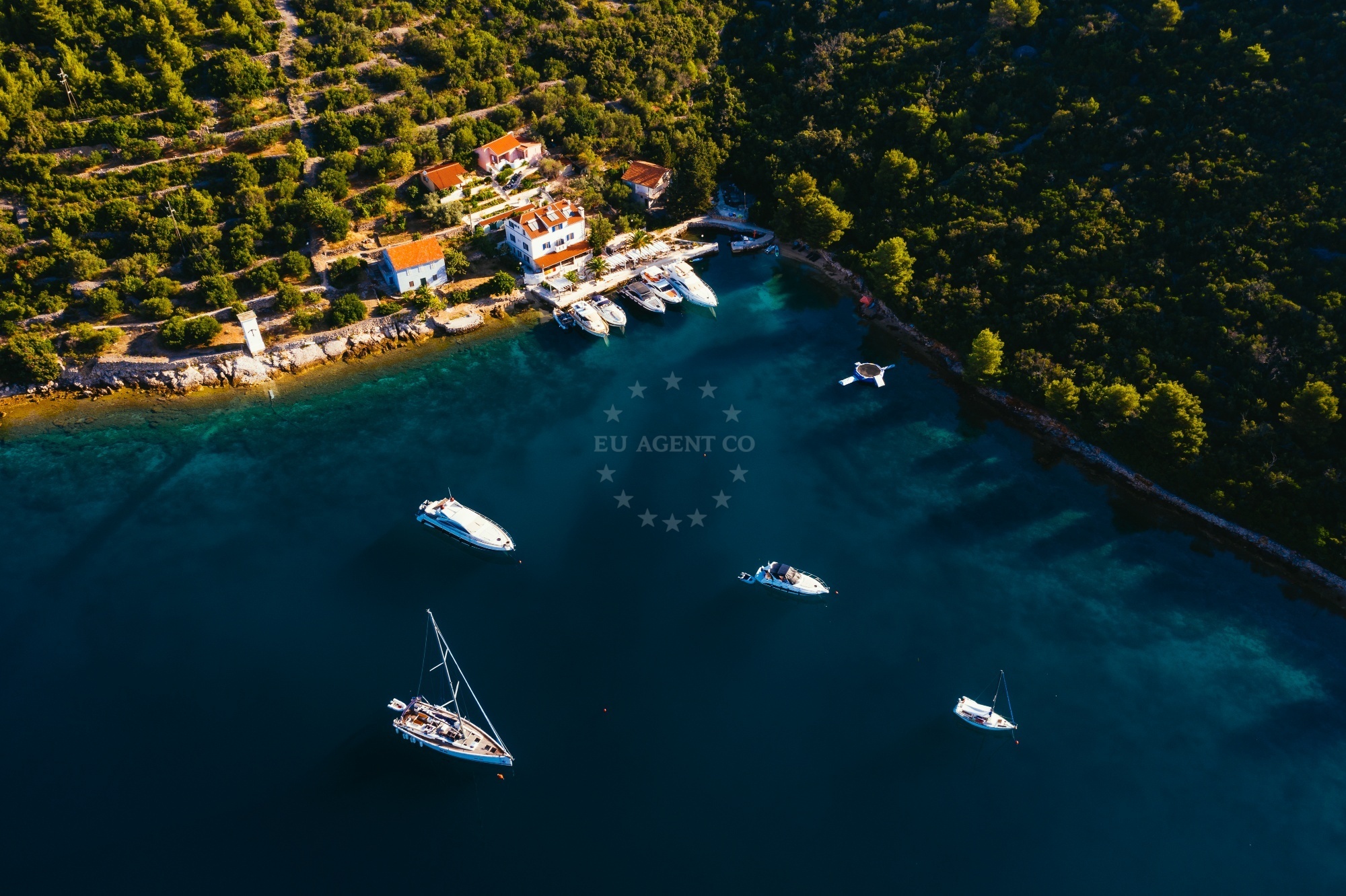 Mooring lines at Villa Rava Quay, Rava Island, Croatia