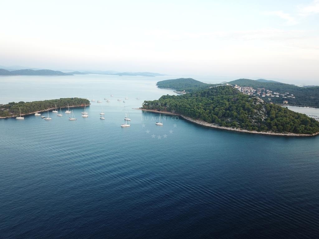 Anchorages near Vrgada Island buoy field