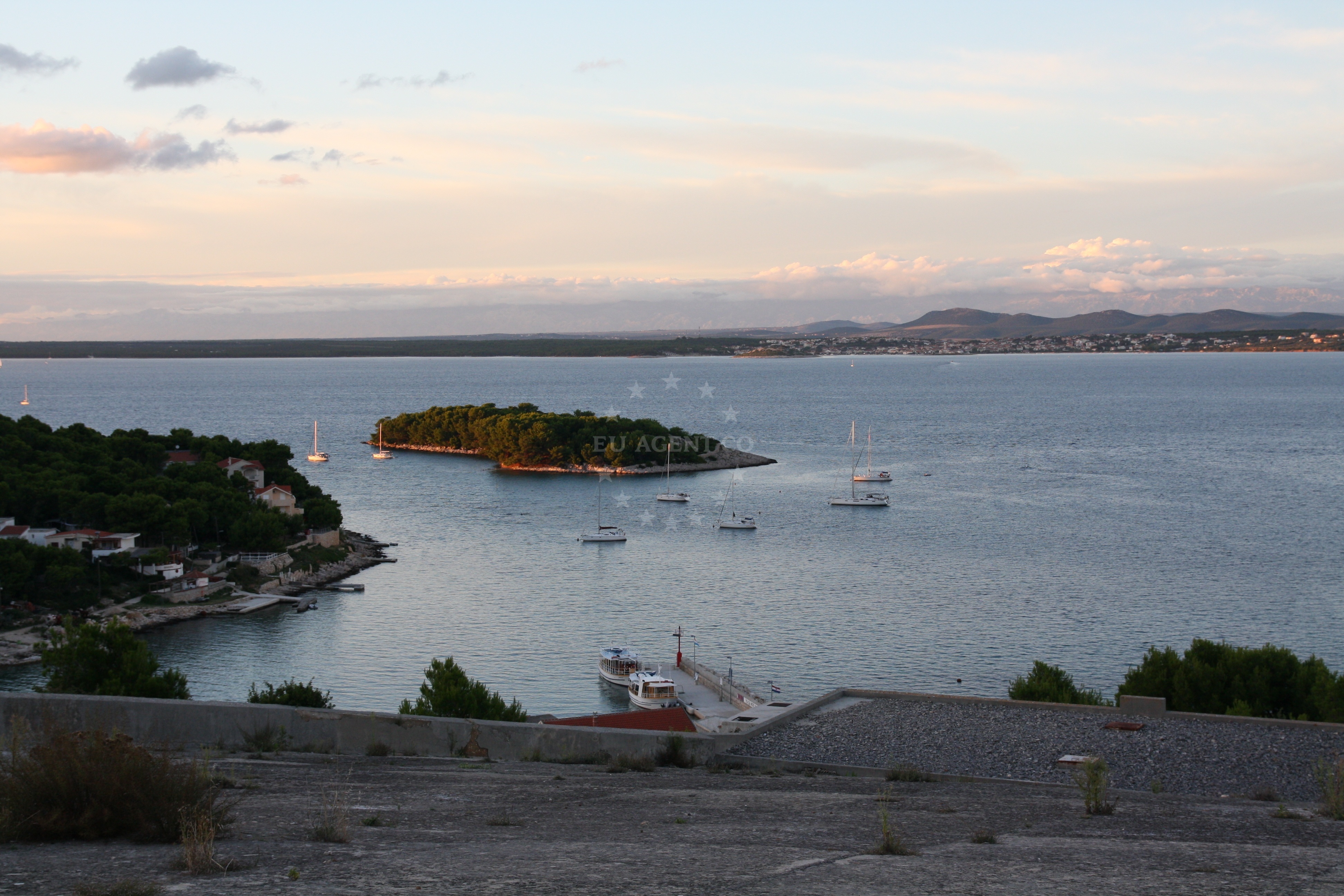 Vessel mooring at Island Vrgada B buoy field