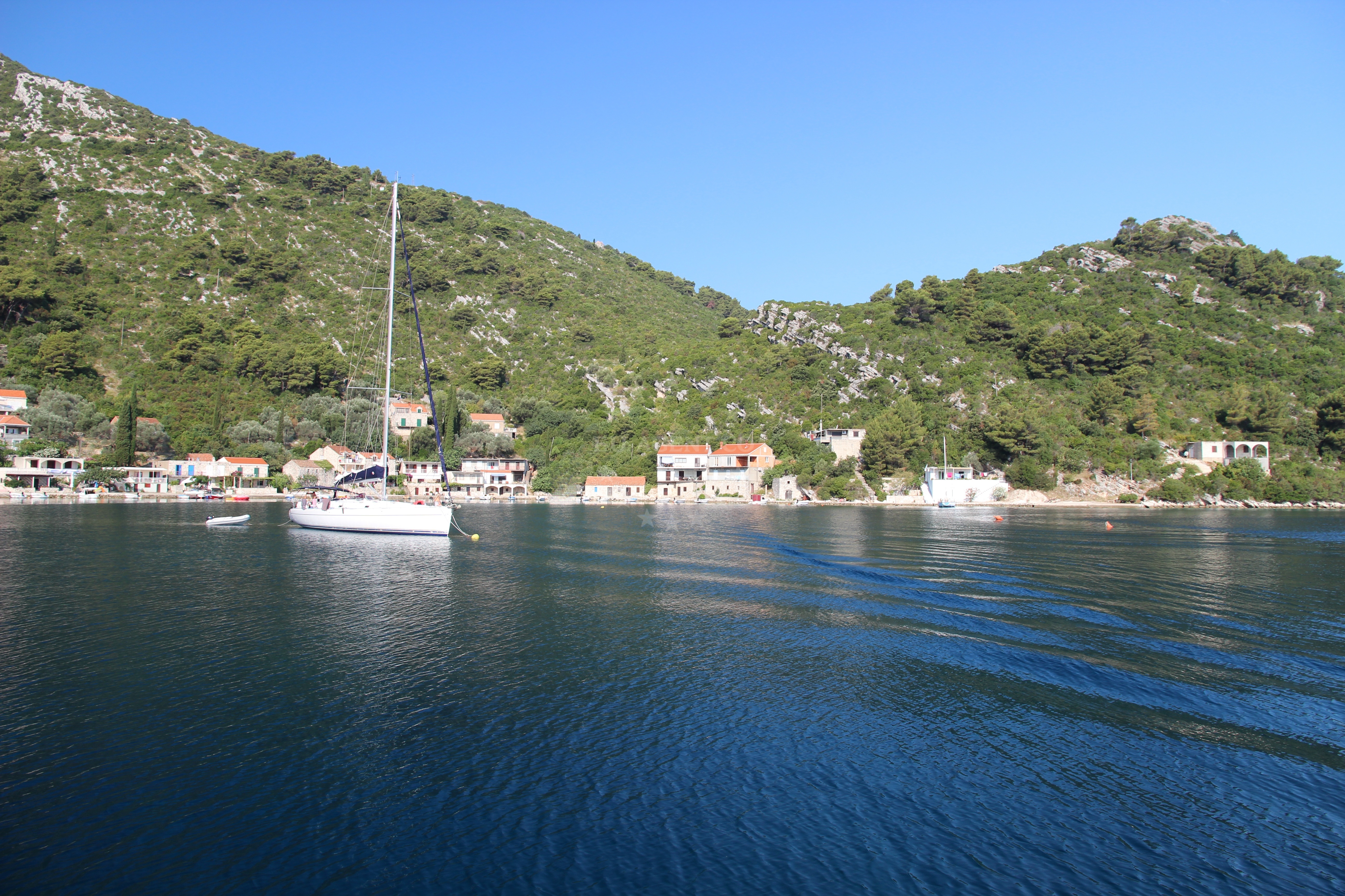 Red buoys at Konoba Barba, Prozura, Mljet