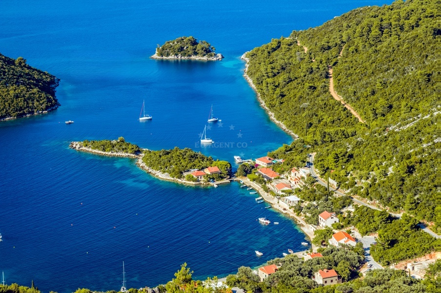 View of Konoba Marijina Jetty from the water, Mljet, Croatia