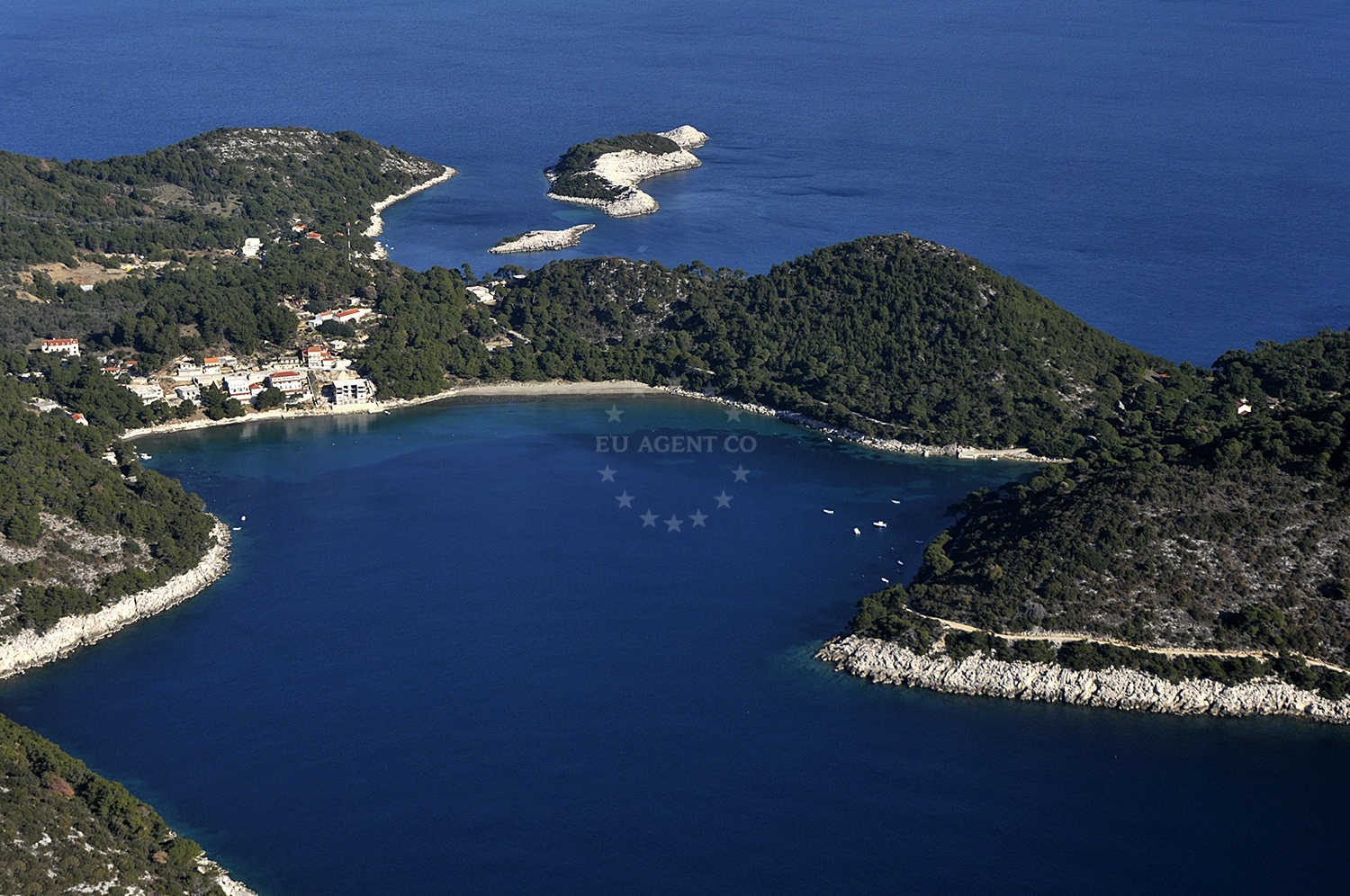Sandy beach near Konoba Kod Ante buoy field, Mljet, Croatia