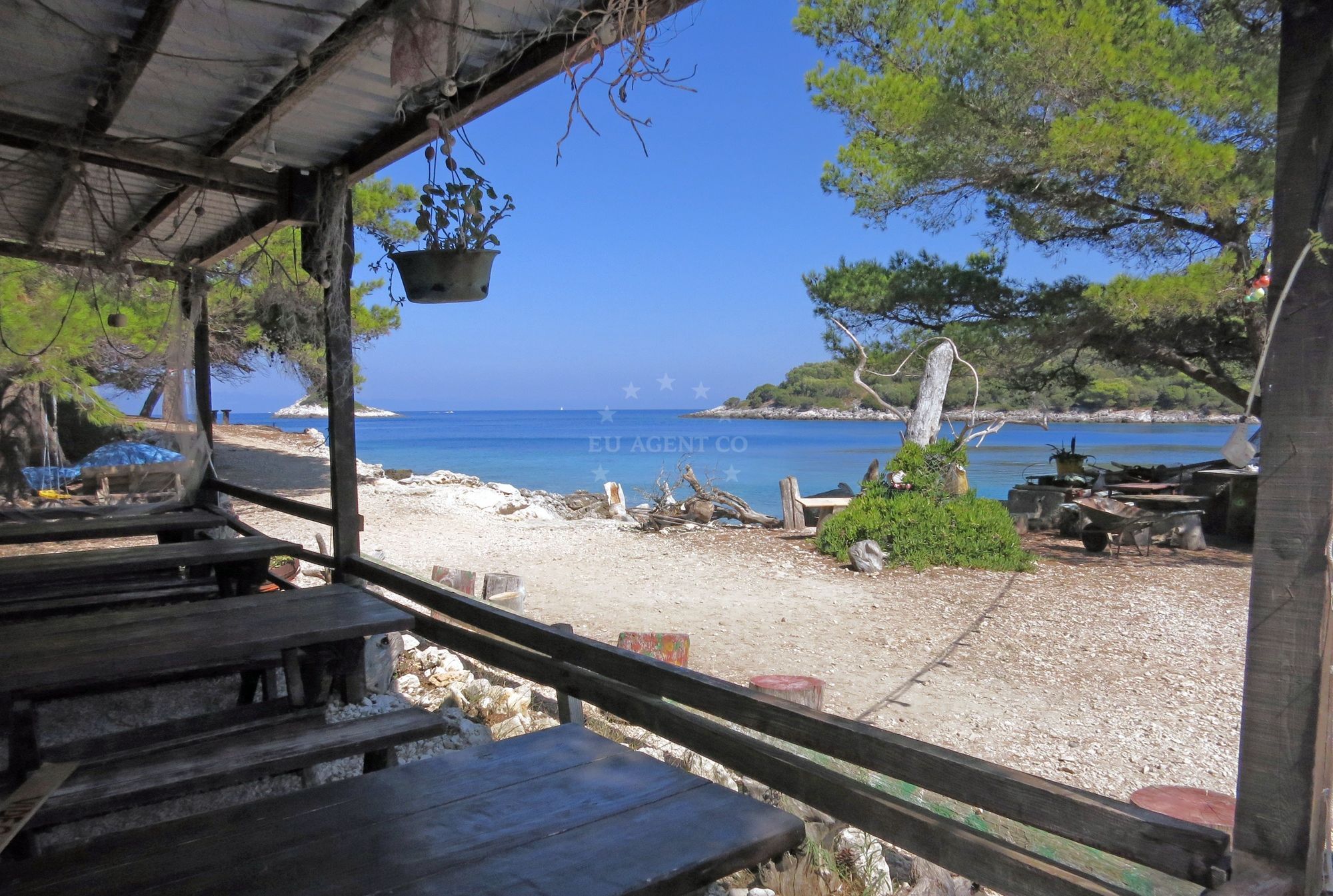 Breakwater at Konoba Mrcara Jetty, Lastovo