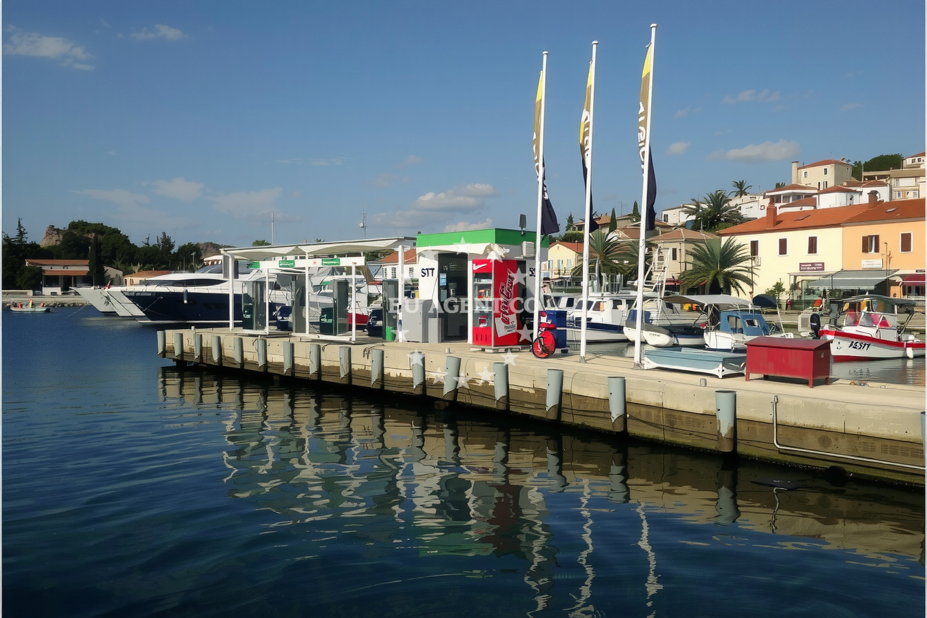 Additional view of Crodux fuel station in Fuel station in Vrsar, Istria and Kvarner, Croatia photo 7