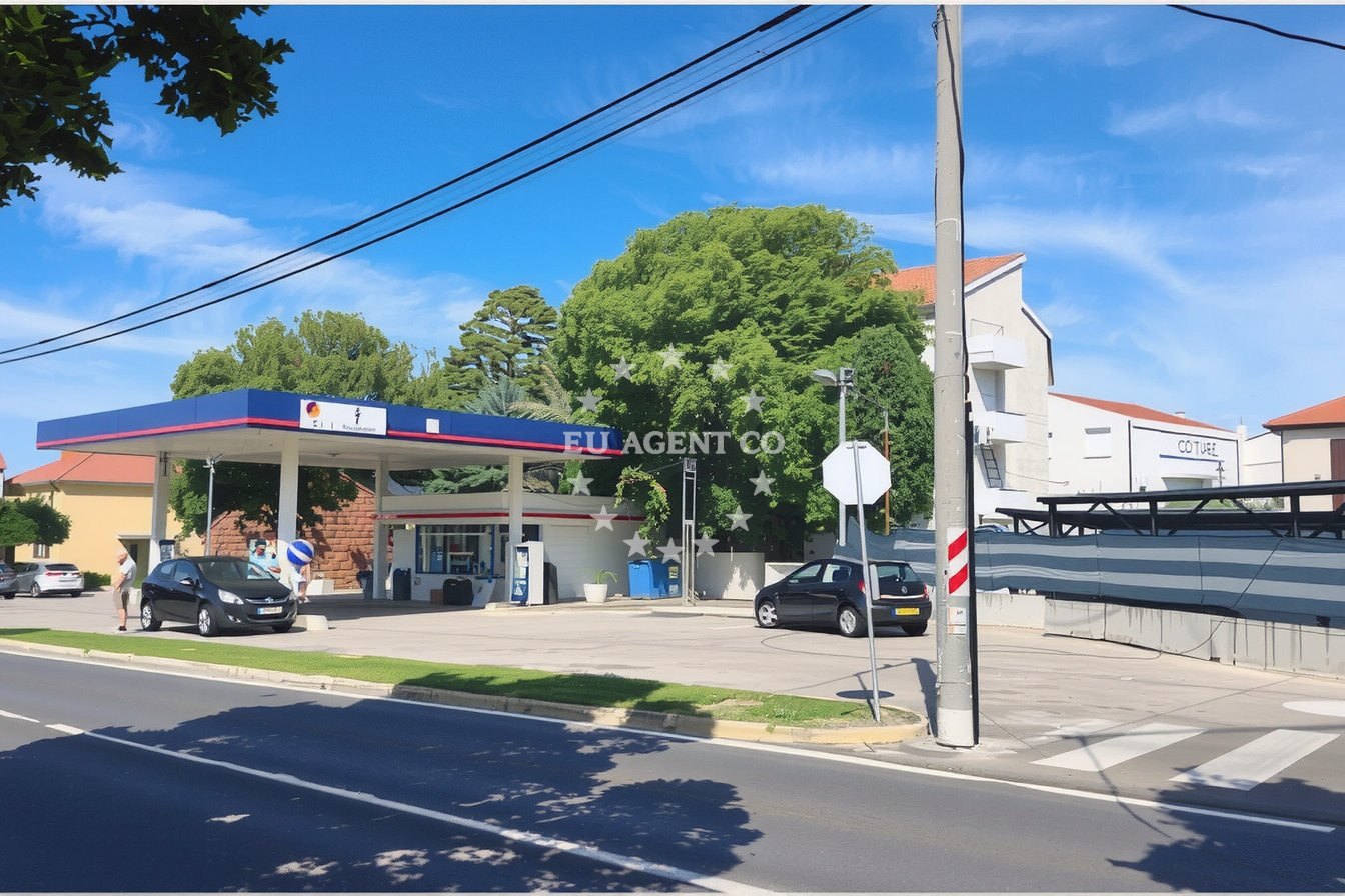 Additional view of Ina fuel station in Fuel station in Biograd na moru, North Dalmatia, Croatia photo 7