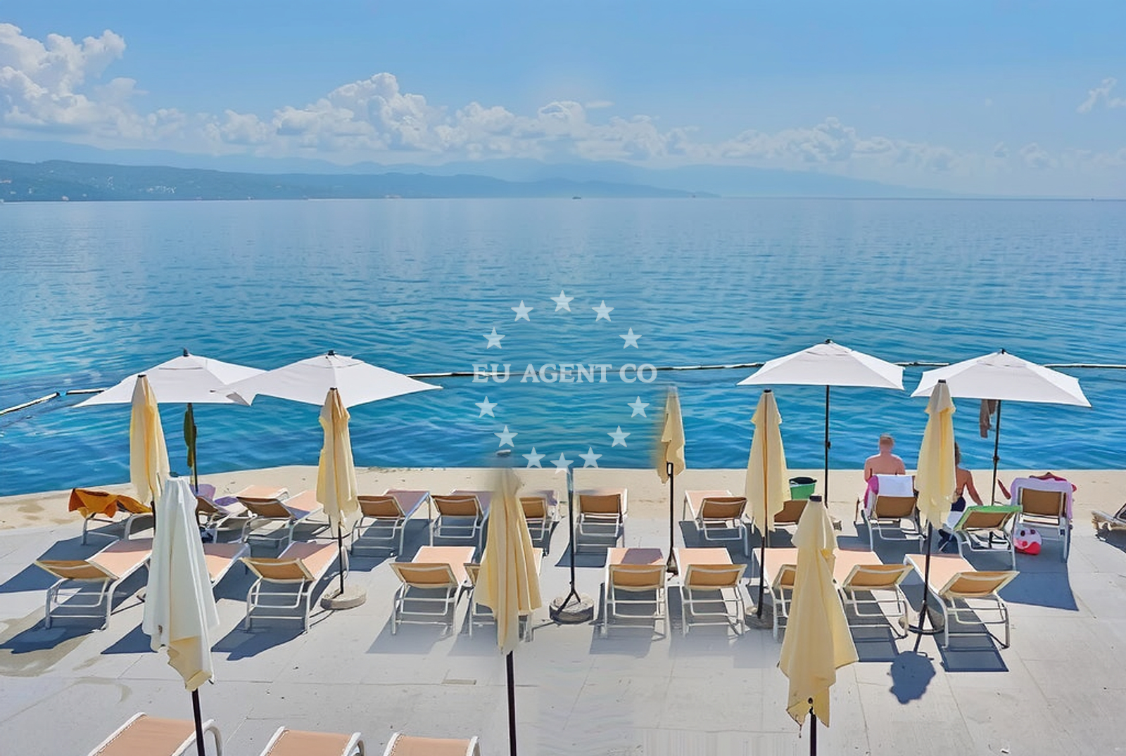 Scenic Icici Beach near the harbor