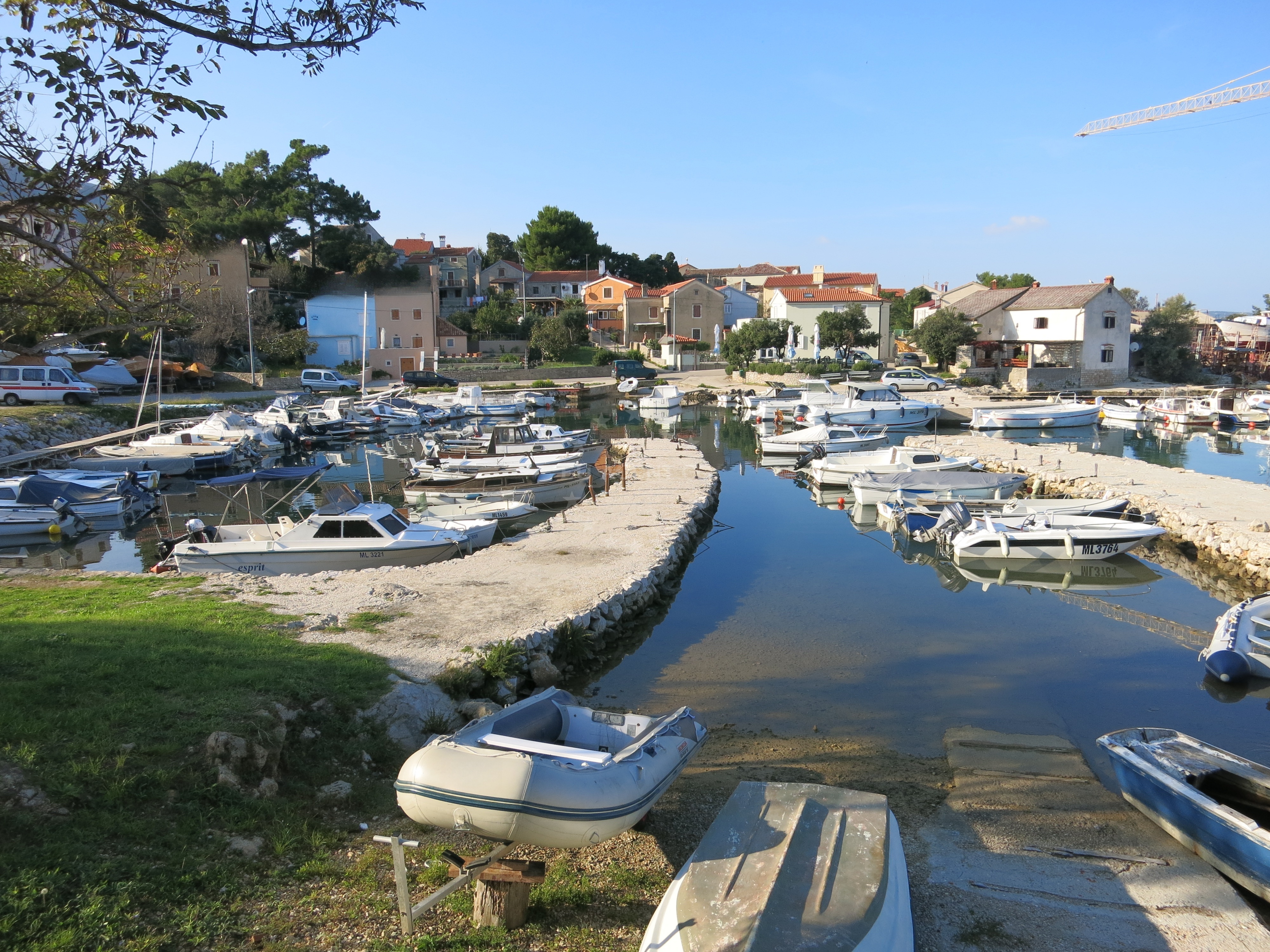 Shallow northern docks with smaller yachts
