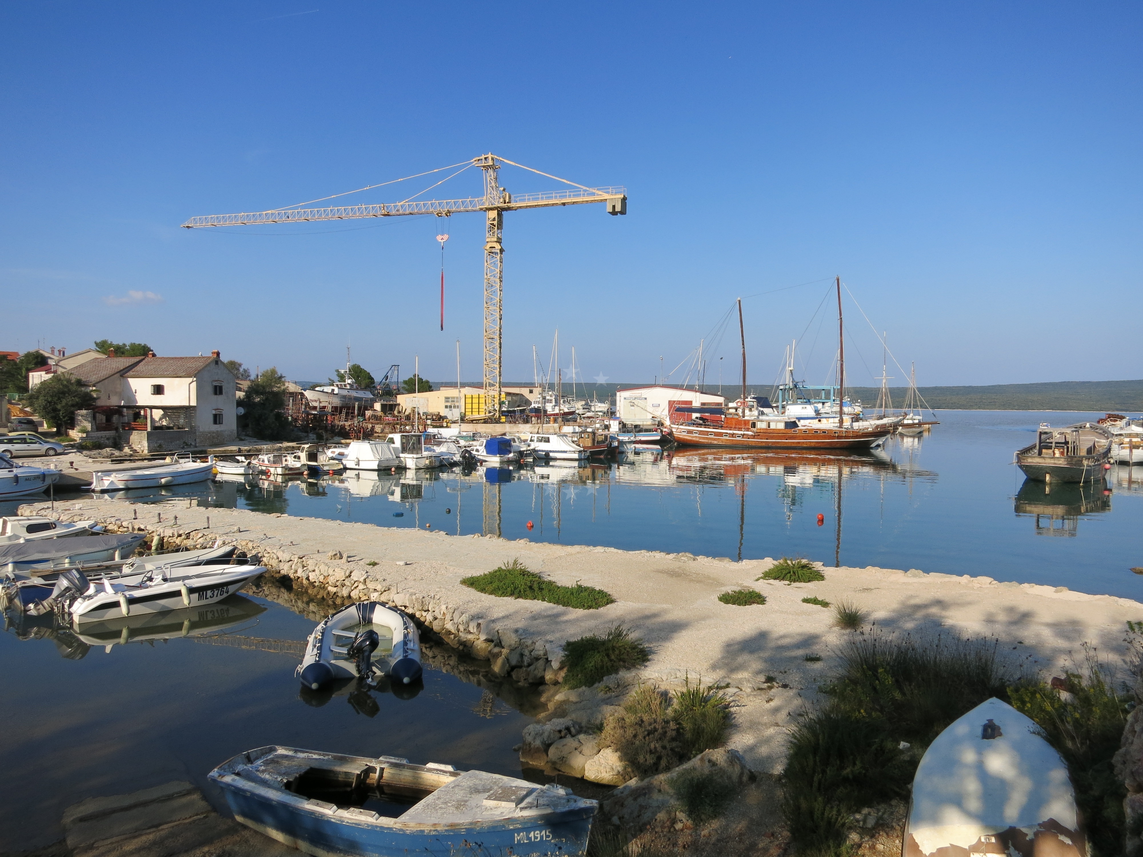 Tifon fuel station located 1.39 NM from the harbor