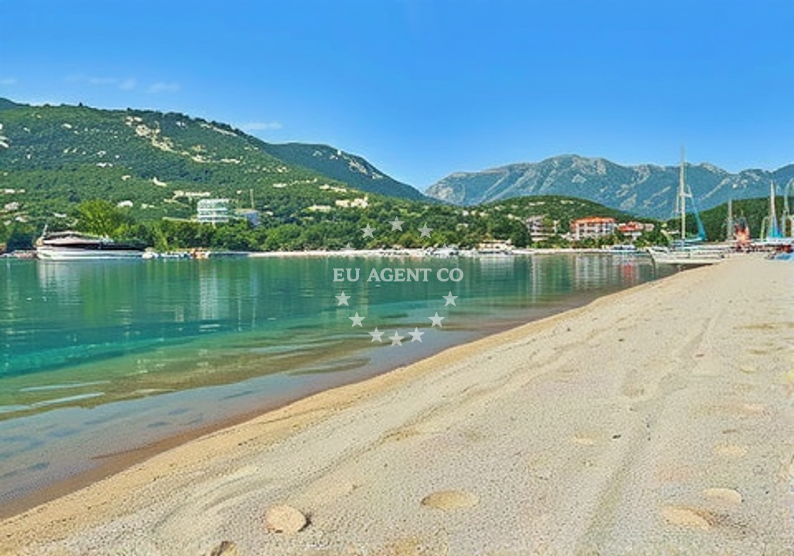 Facilities and surroundings at Sresar harbor in Harbour in Rat, South Dalmatia, Croatia photo 2